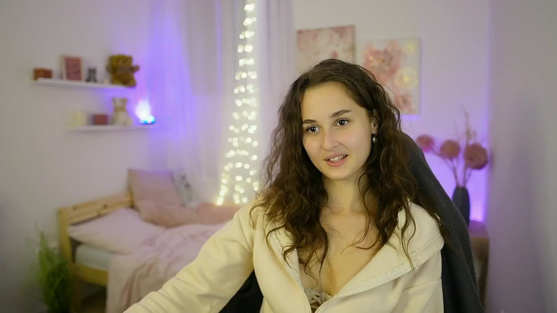 Gallery image thumbnail from Anita_Grey_'s myfreecams stream on, 09/27/2025, 21:55 image 4 of 20
