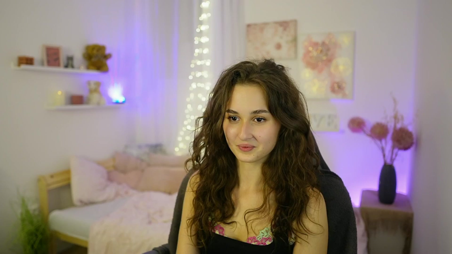 Gallery image thumbnail from Anita_Grey_'s myfreecams stream on, 10/01/2025, 24:04 image 20 of 20