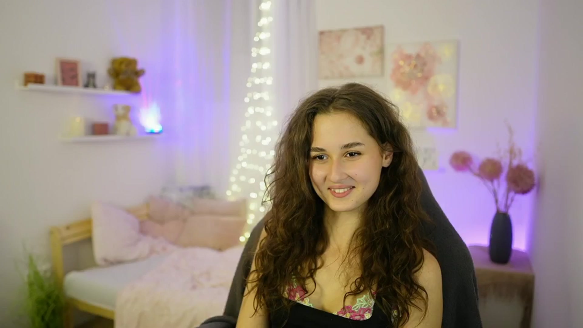 Gallery image thumbnail from Anita_Grey_'s myfreecams stream on, 10/01/2025, 24:04 image 2 of 20
