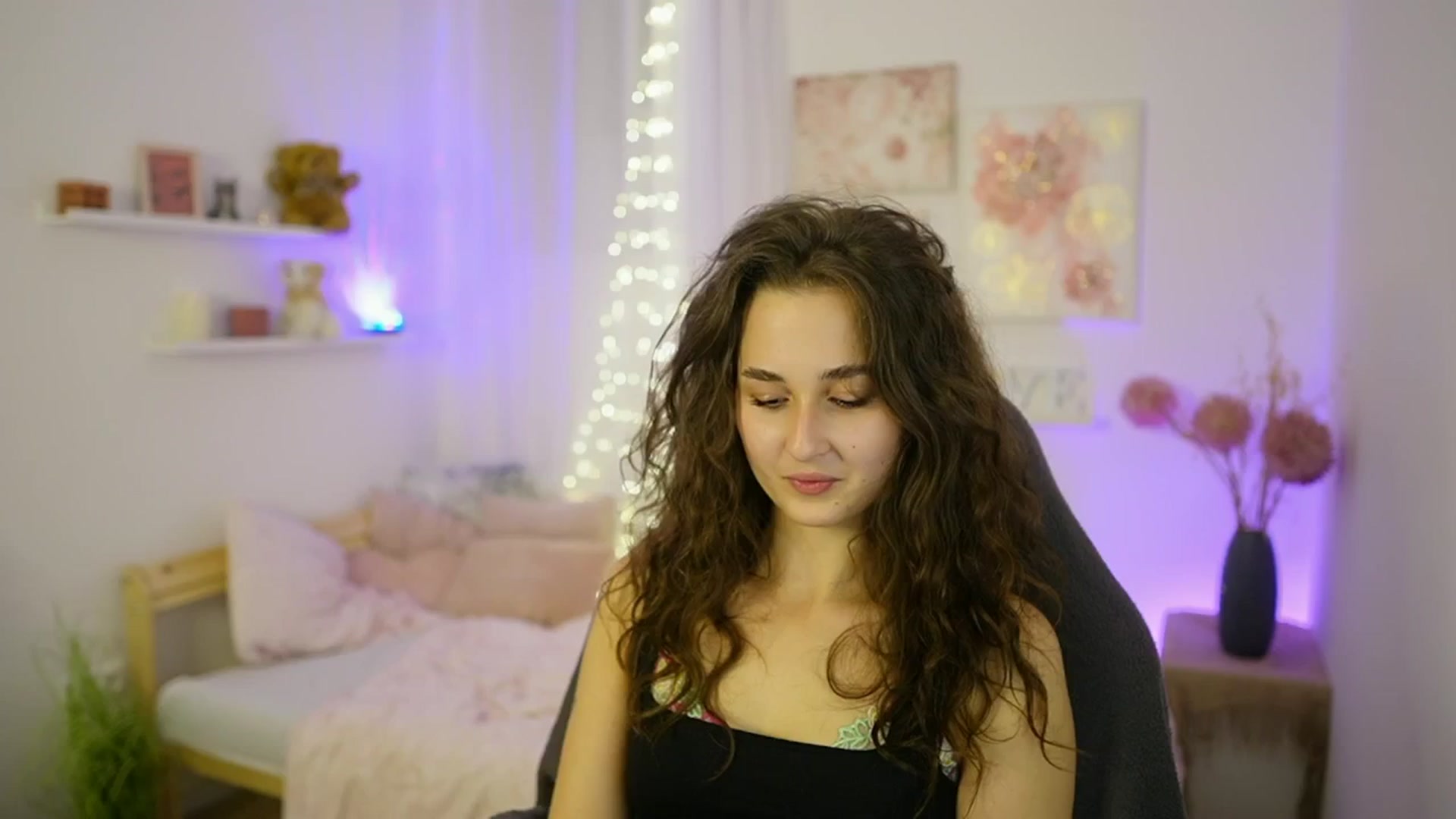 Gallery image thumbnail from Anita_Grey_'s myfreecams stream on, 10/01/2025, 24:04 image 11 of 20