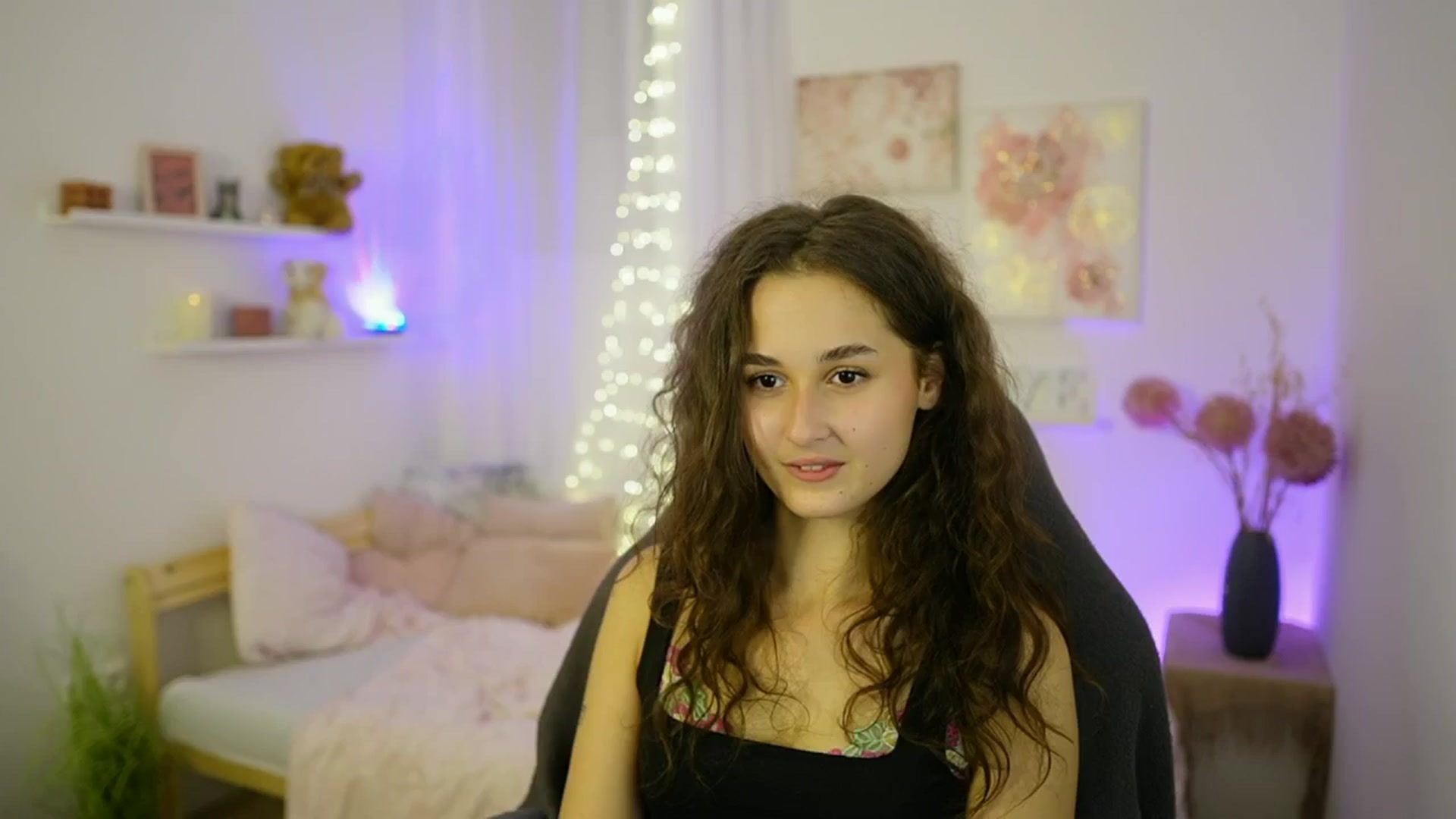 Gallery image thumbnail from Anita_Grey_'s myfreecams stream on, 10/01/2025, 24:04 image 5 of 20