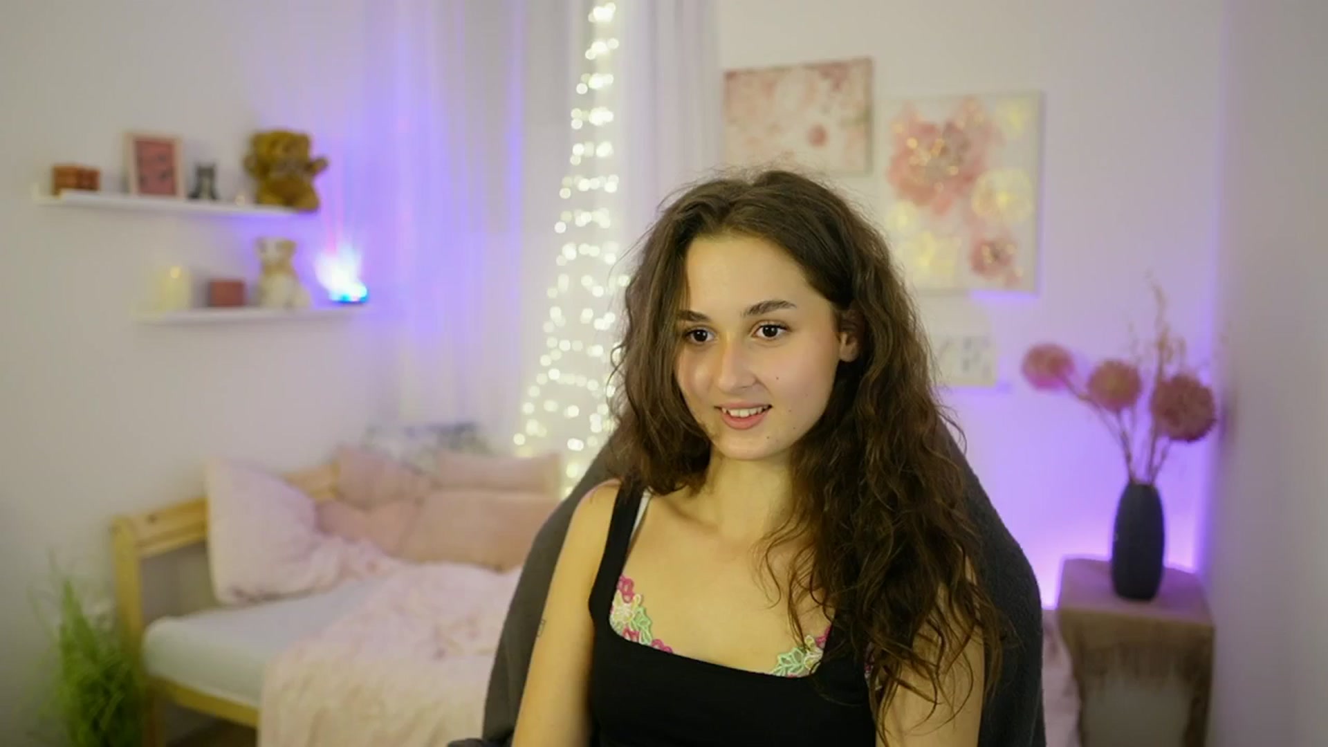 Gallery image thumbnail from Anita_Grey_'s myfreecams stream on, 10/01/2025, 24:04 image 18 of 20