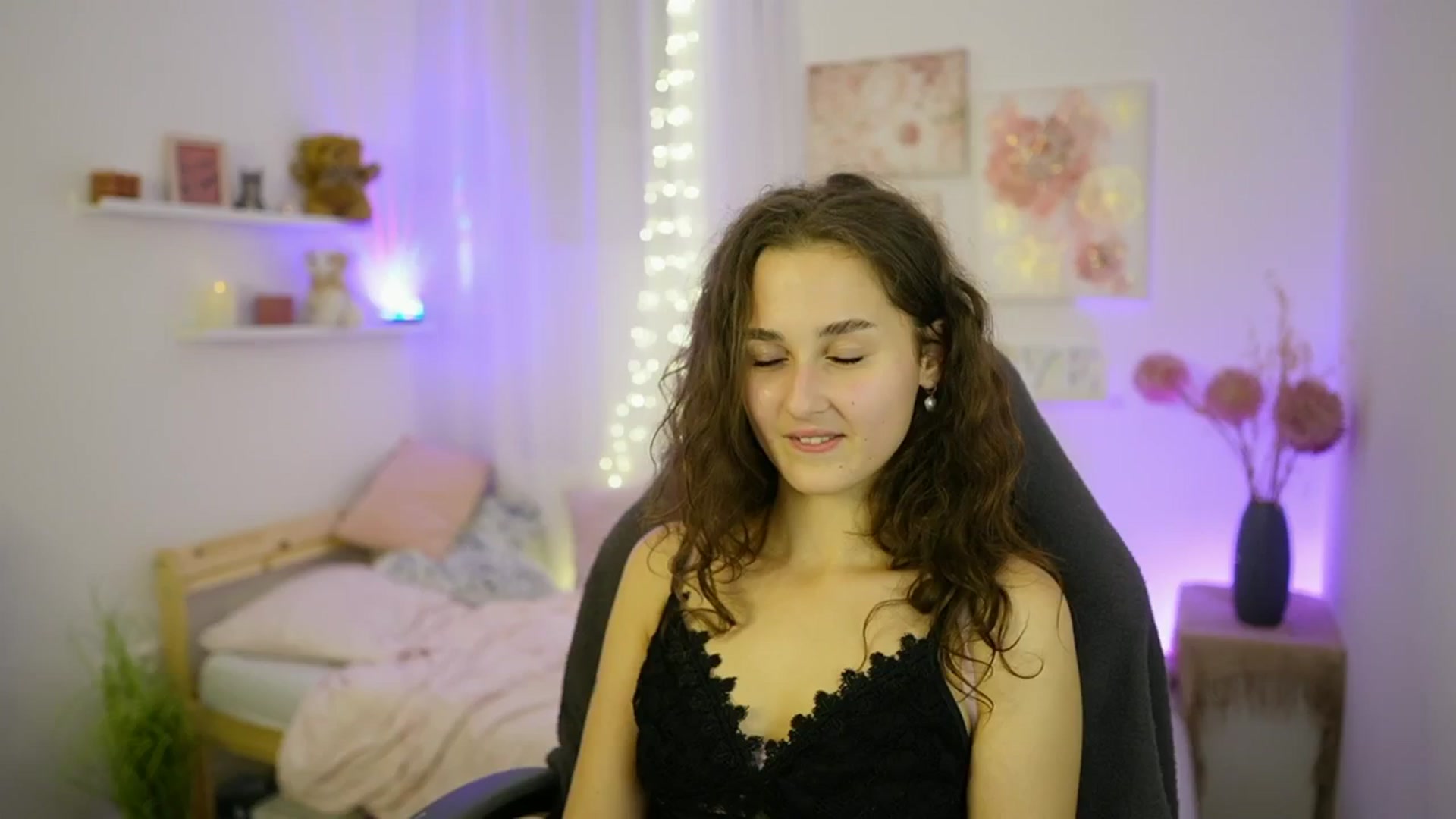 Gallery image thumbnail from Anita_Grey_'s myfreecams stream on, 10/02/2025, 20:48 image 13 of 20