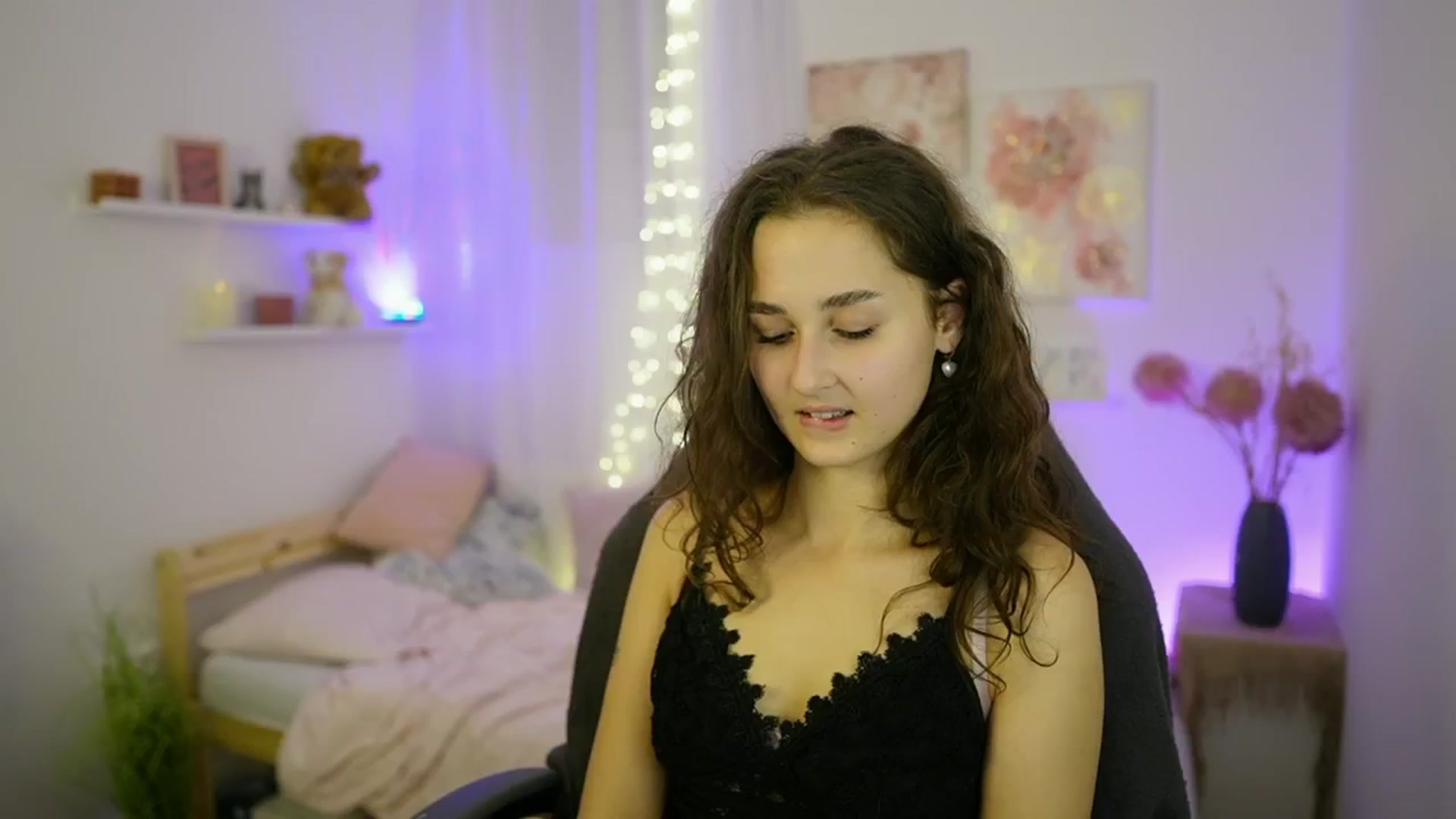 Gallery image thumbnail from Anita_Grey_'s myfreecams stream on, 10/02/2025, 20:48 image 3 of 20