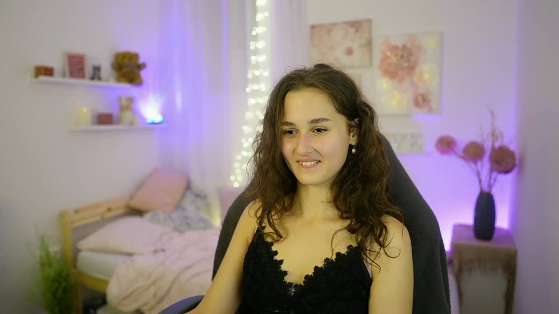 Gallery image thumbnail from Anita_Grey_'s myfreecams stream on, 10/02/2025, 20:48 image 12 of 20