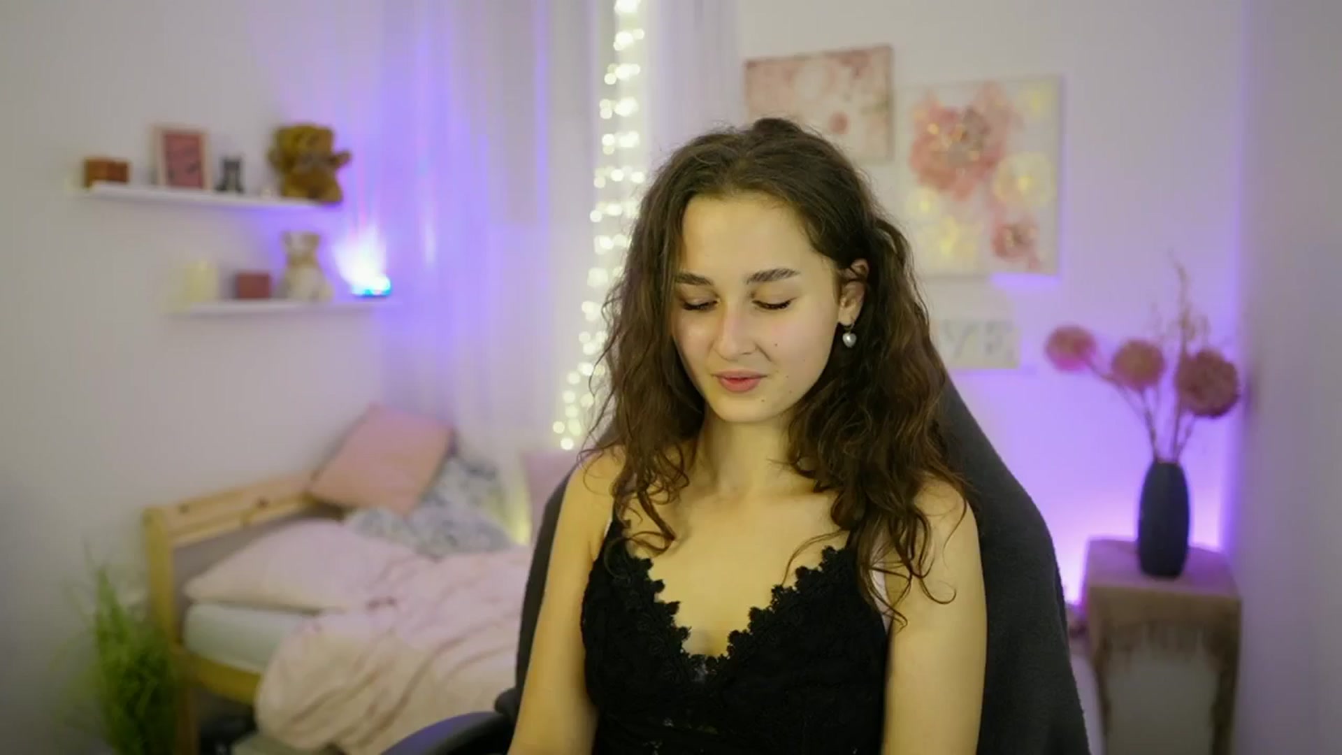 Gallery image thumbnail from Anita_Grey_'s myfreecams stream on, 10/02/2025, 20:48 image 2 of 20