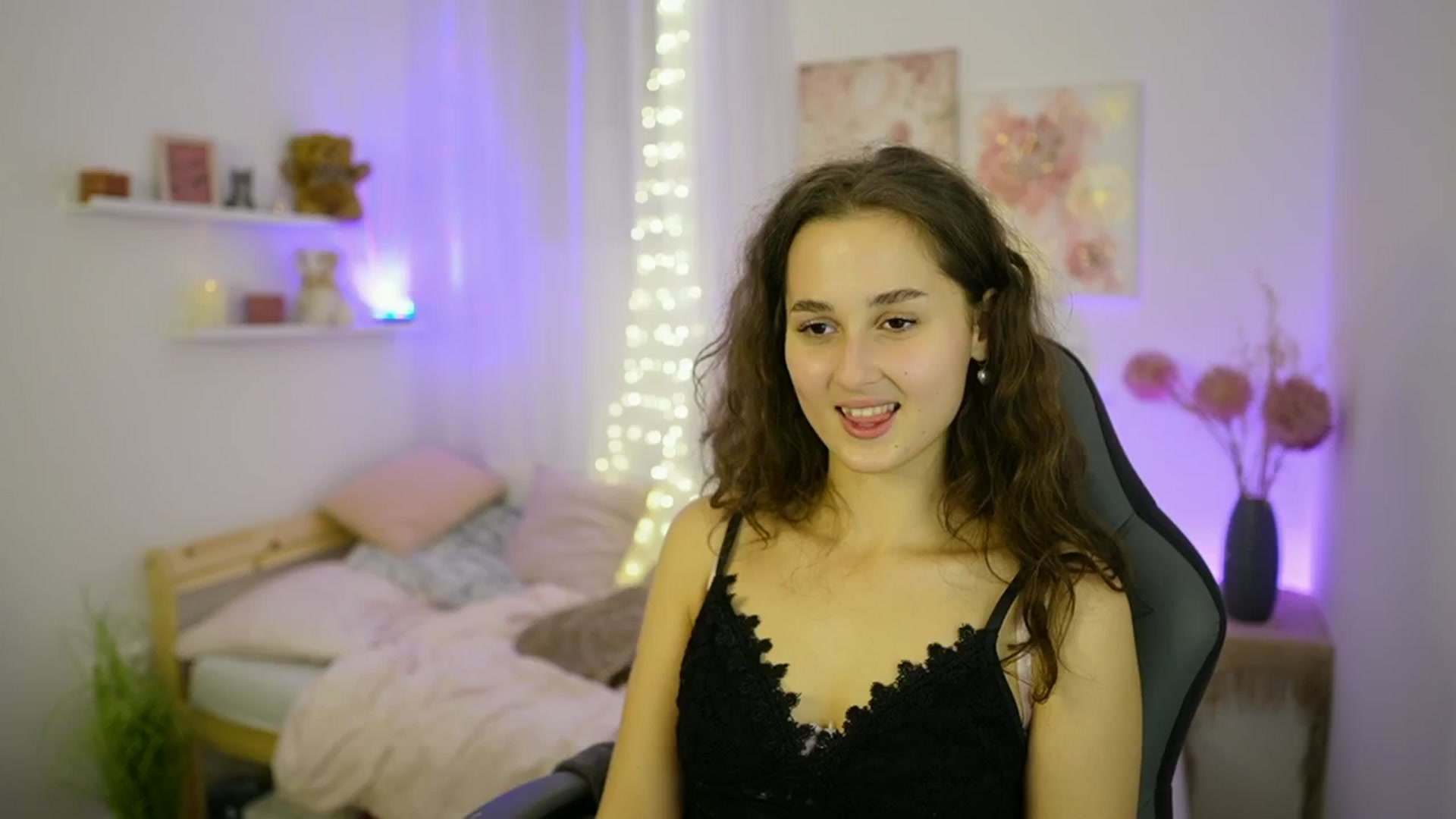 Gallery image thumbnail from Anita_Grey_'s myfreecams stream on, 10/02/2025, 22:32 image 9 of 20