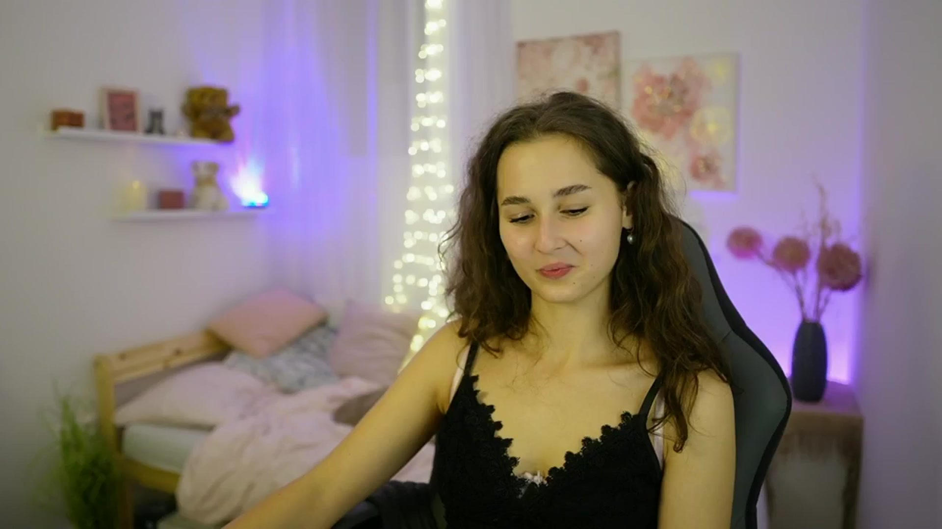 Gallery image thumbnail from Anita_Grey_'s myfreecams stream on, 10/02/2025, 22:32 image 8 of 20