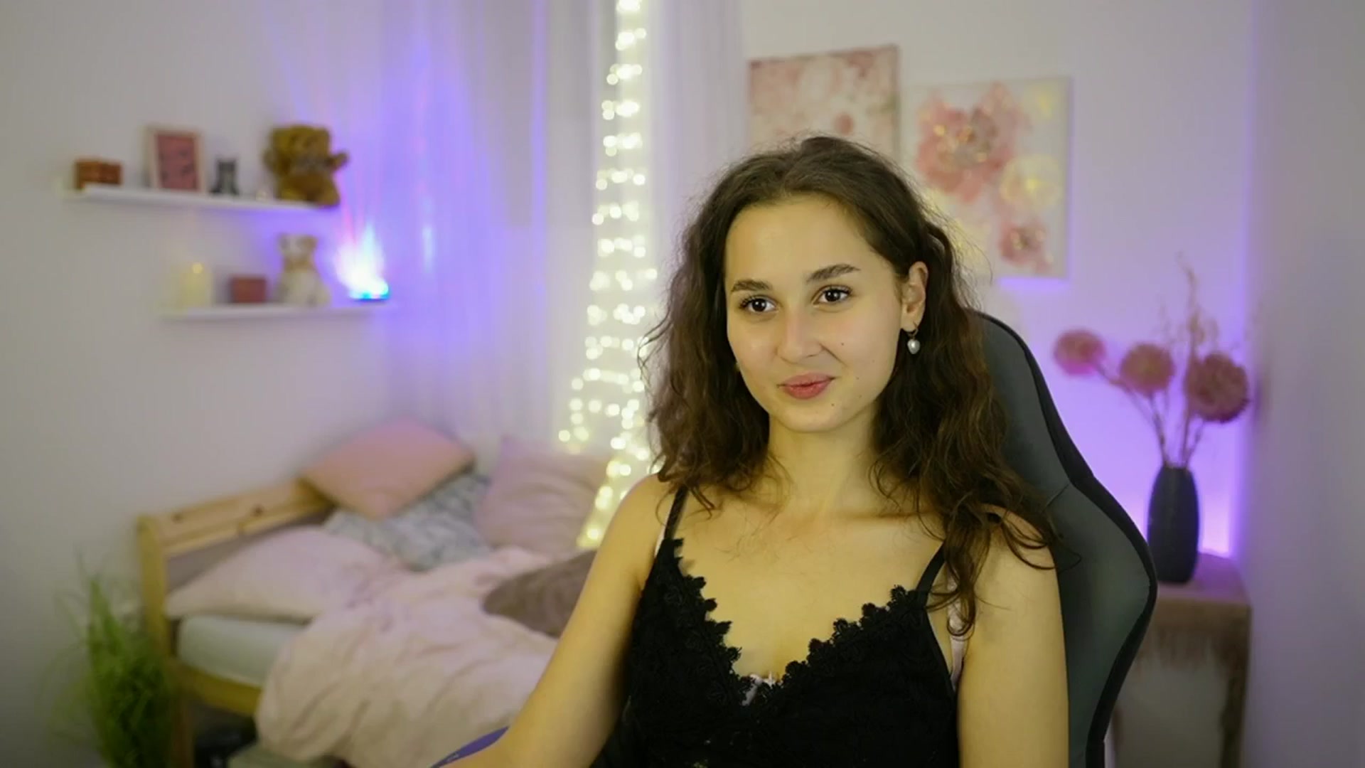 Gallery image thumbnail from Anita_Grey_'s myfreecams stream on, 10/02/2025, 22:32 image 11 of 20