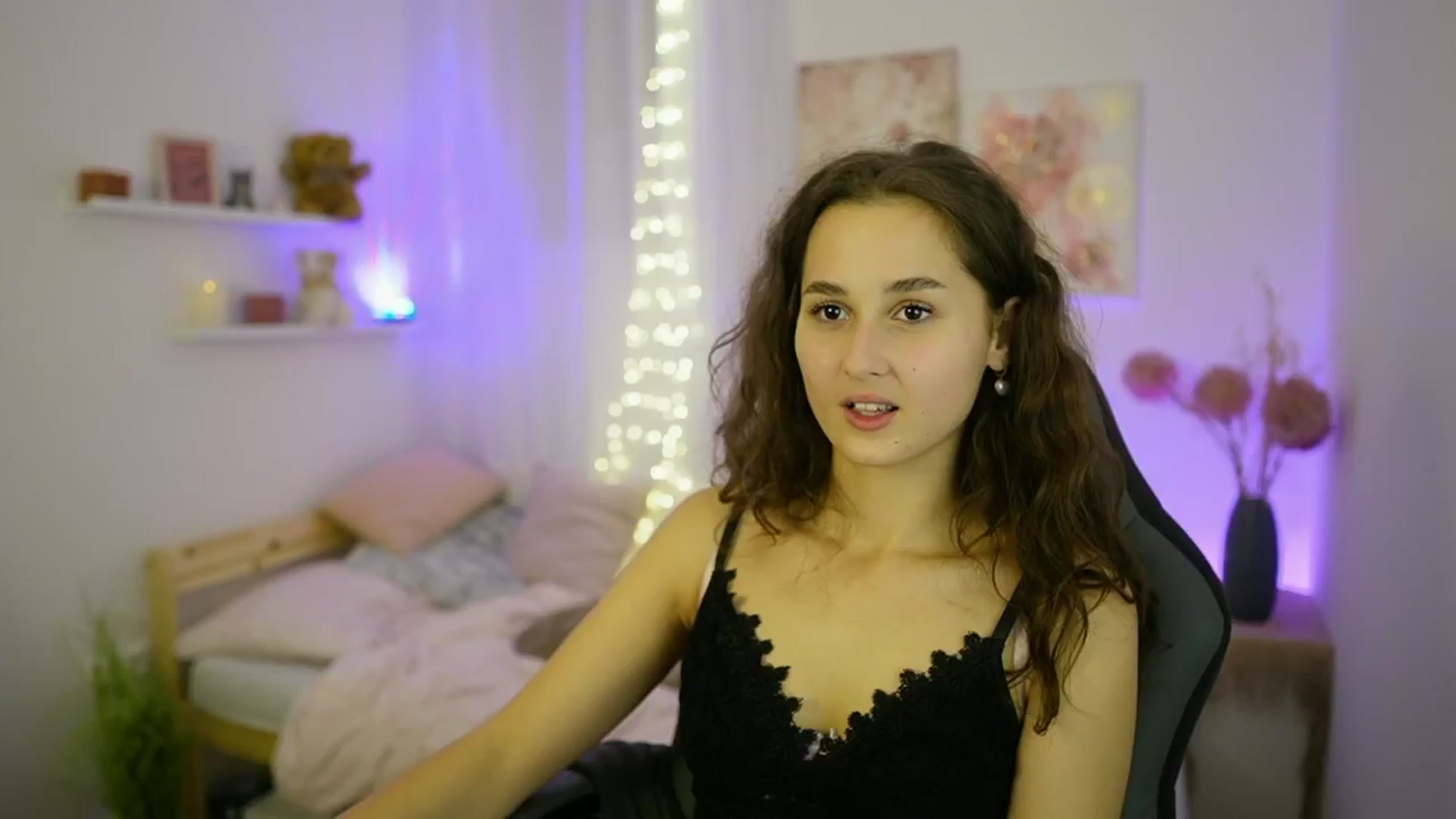 Gallery image thumbnail from Anita_Grey_'s myfreecams stream on, 10/02/2025, 22:32 image 7 of 20