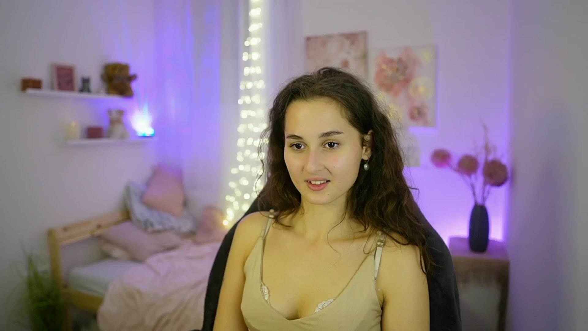 Gallery image thumbnail from Anita_Grey_'s myfreecams stream on, 10/03/2025, 22:53 image 6 of 20