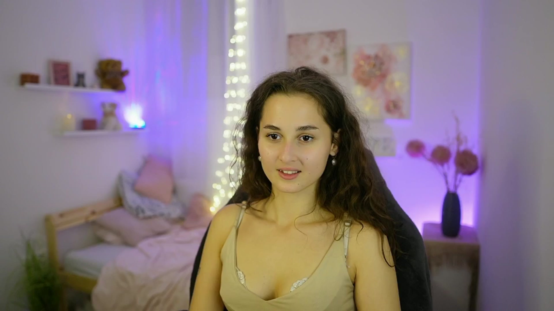 Gallery image thumbnail from Anita_Grey_'s myfreecams stream on, 10/03/2025, 22:53 image 11 of 20