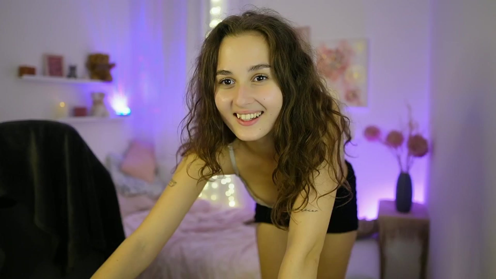 Gallery image thumbnail from Anita_Grey_'s myfreecams stream on, 10/03/2025, 22:53 image 17 of 20