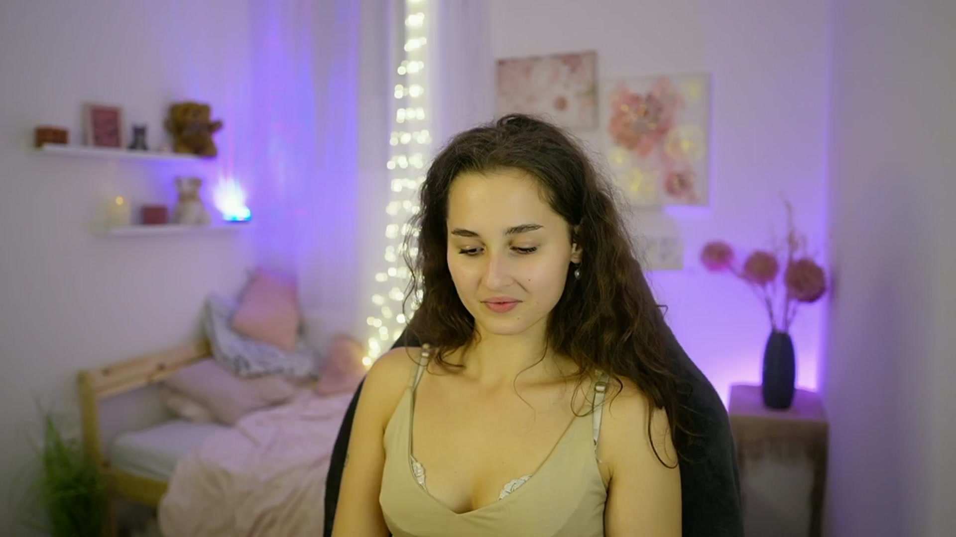 Gallery image thumbnail from Anita_Grey_'s myfreecams stream on, 10/03/2025, 22:53 image 14 of 20