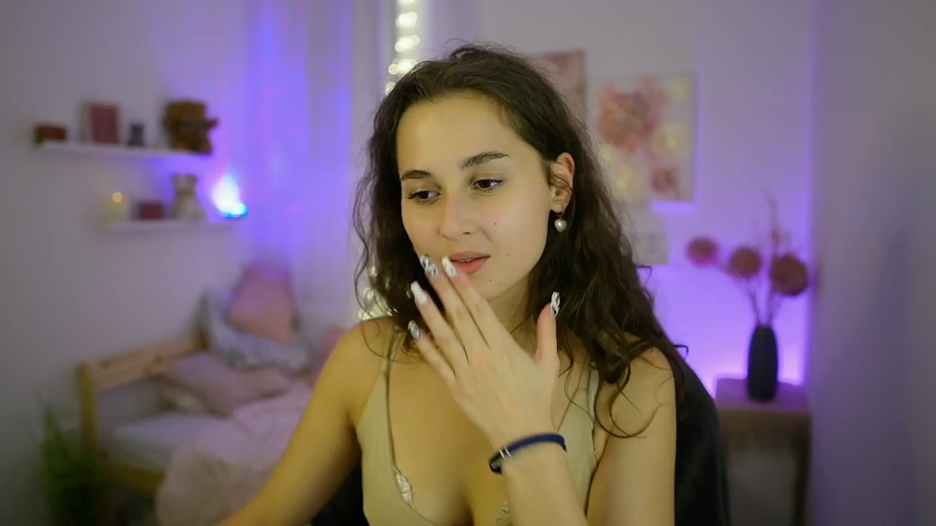 Gallery image thumbnail from Anita_Grey_'s myfreecams stream on, 10/03/2025, 22:53 image 15 of 20