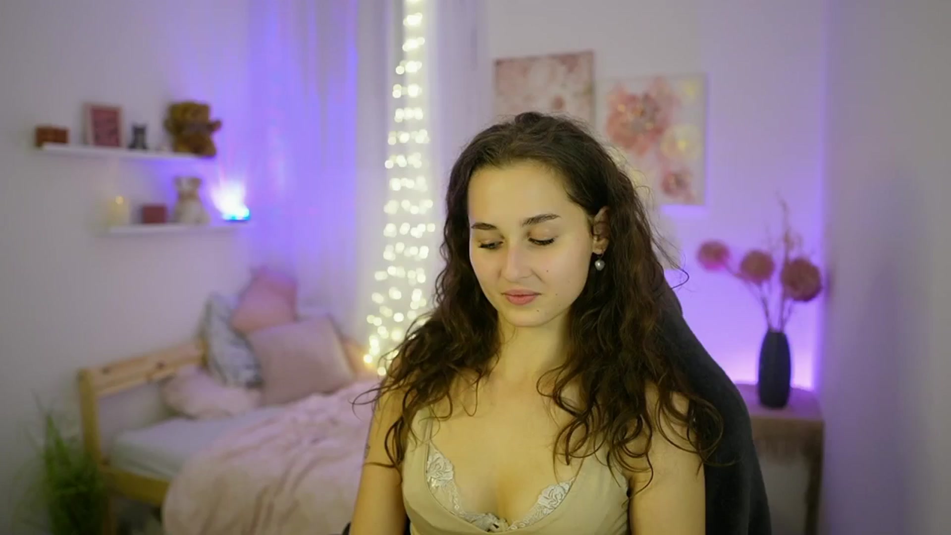 Gallery image thumbnail from Anita_Grey_'s myfreecams stream on, 10/03/2025, 23:29 image 4 of 20