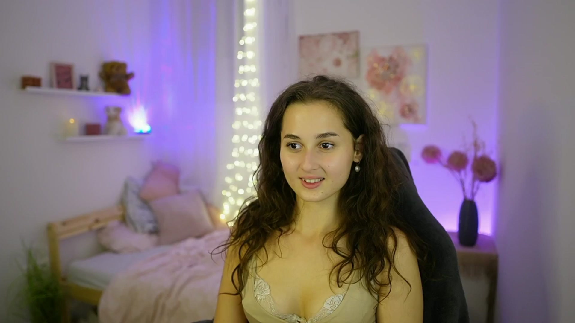 Gallery image thumbnail from Anita_Grey_'s myfreecams stream on, 10/03/2025, 23:29 image 12 of 20