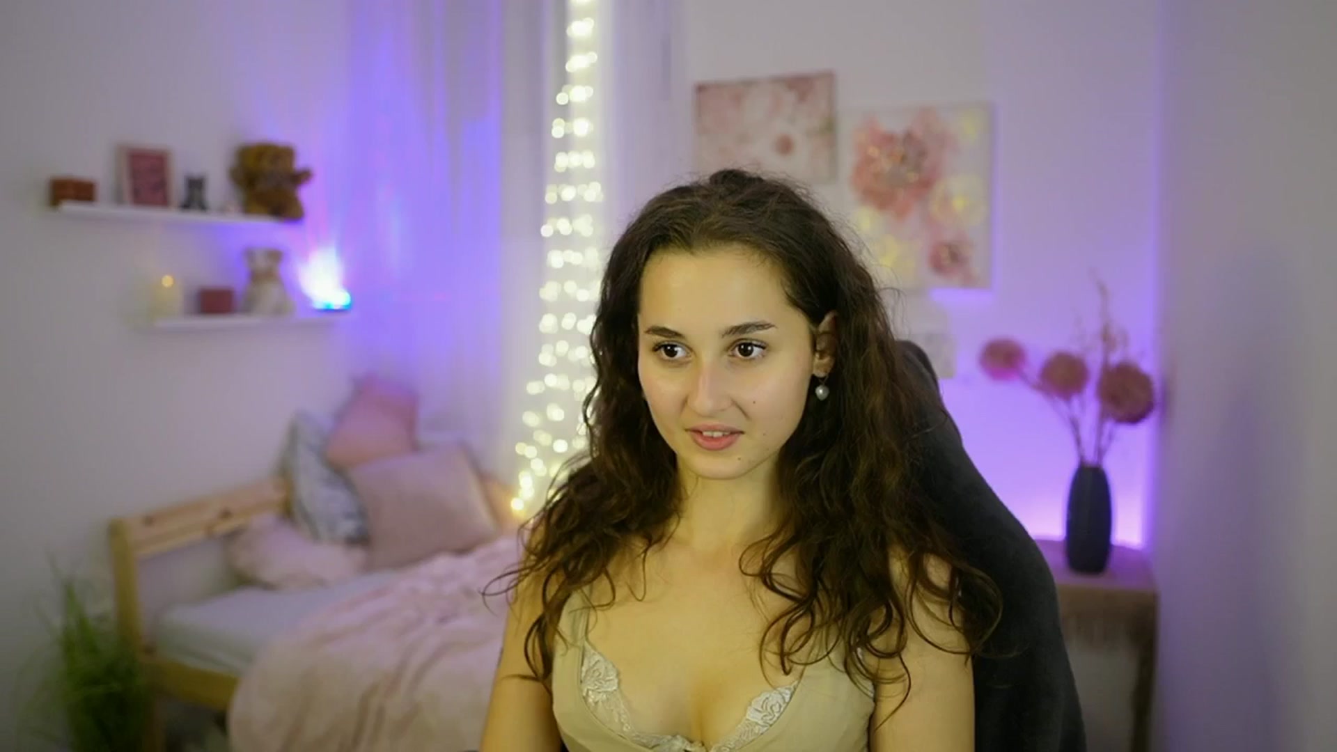 Gallery image thumbnail from Anita_Grey_'s myfreecams stream on, 10/03/2025, 23:29 image 7 of 20