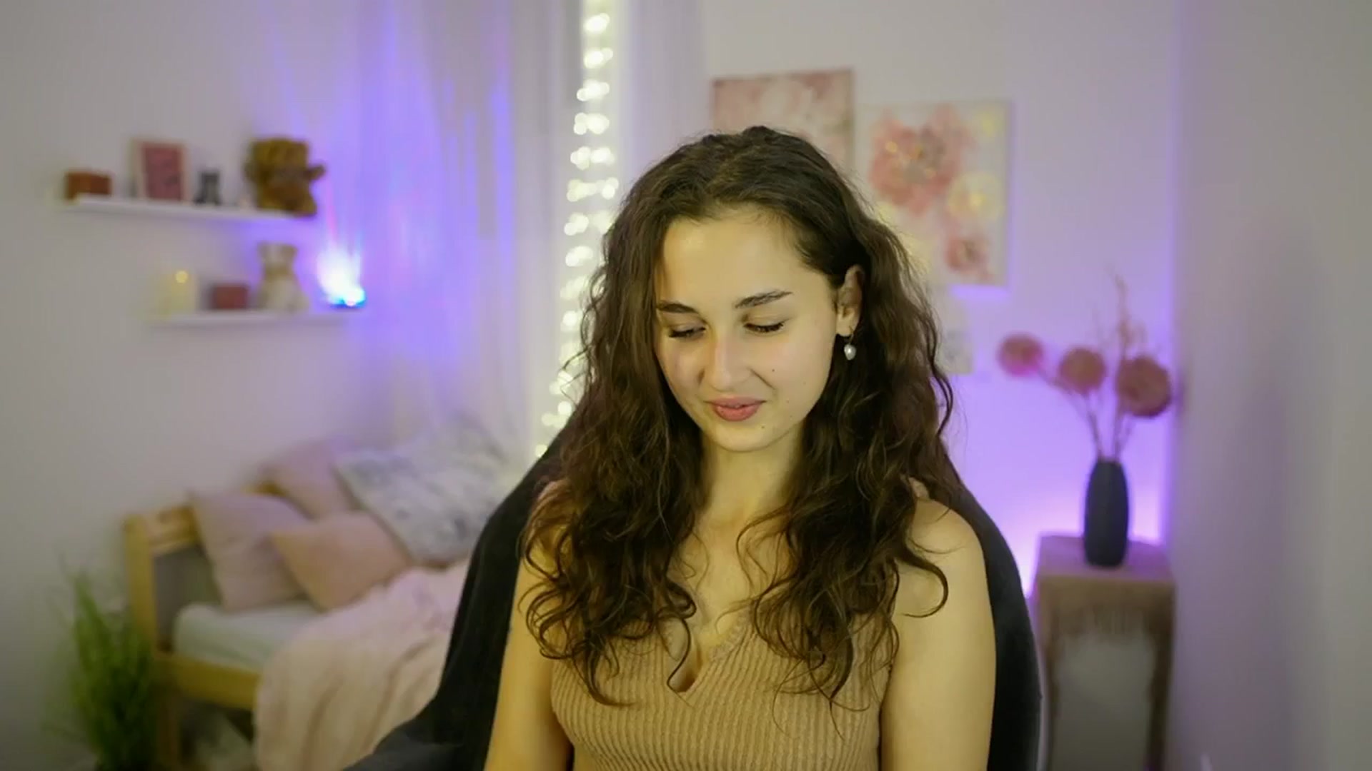 Gallery image thumbnail from Anita_Grey_'s myfreecams stream on, 10/04/2025, 19:34 image 2 of 20