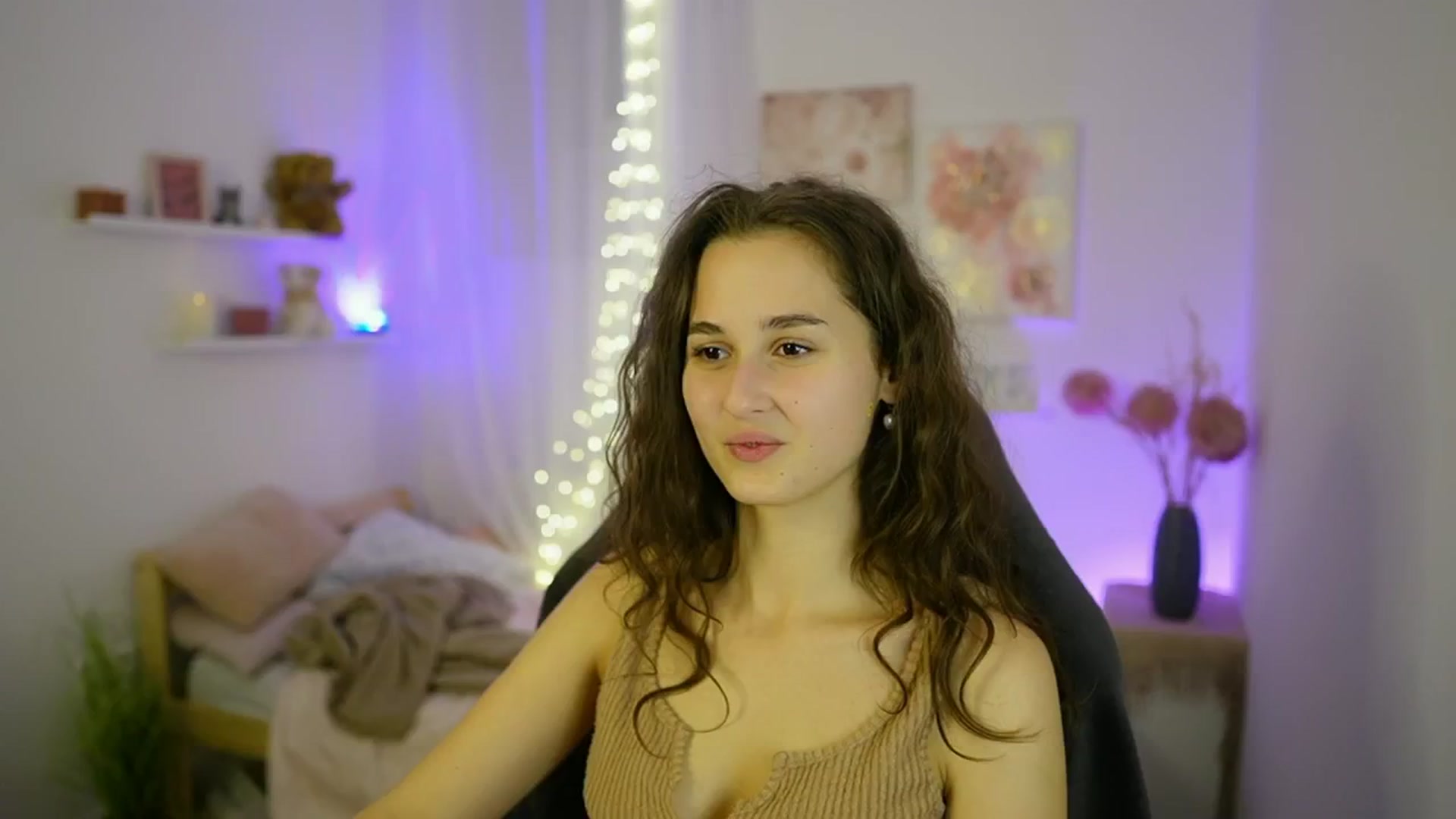 Gallery image thumbnail from Anita_Grey_'s myfreecams stream on, 10/04/2025, 21:59 image 20 of 20