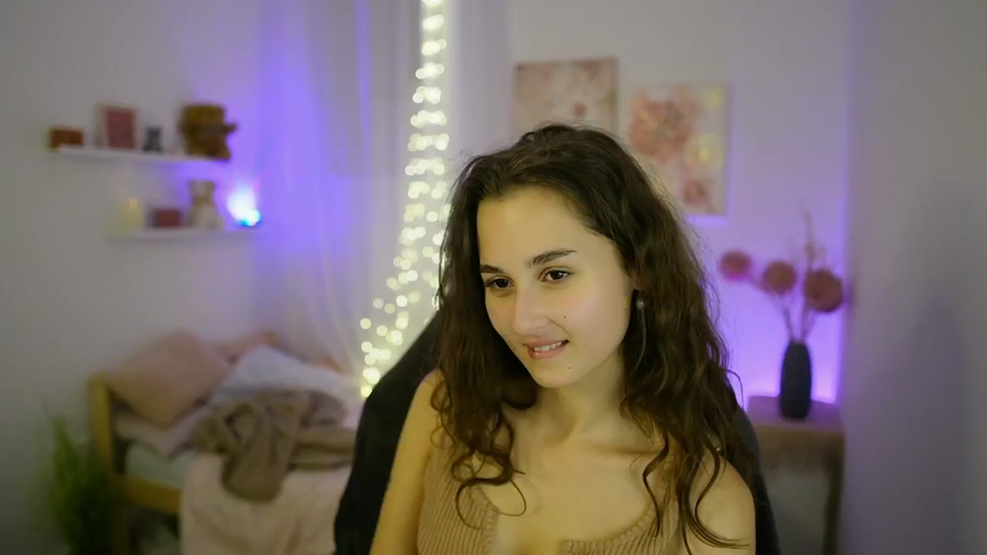 Gallery image thumbnail from Anita_Grey_'s myfreecams stream on, 10/04/2025, 21:59 image 17 of 20