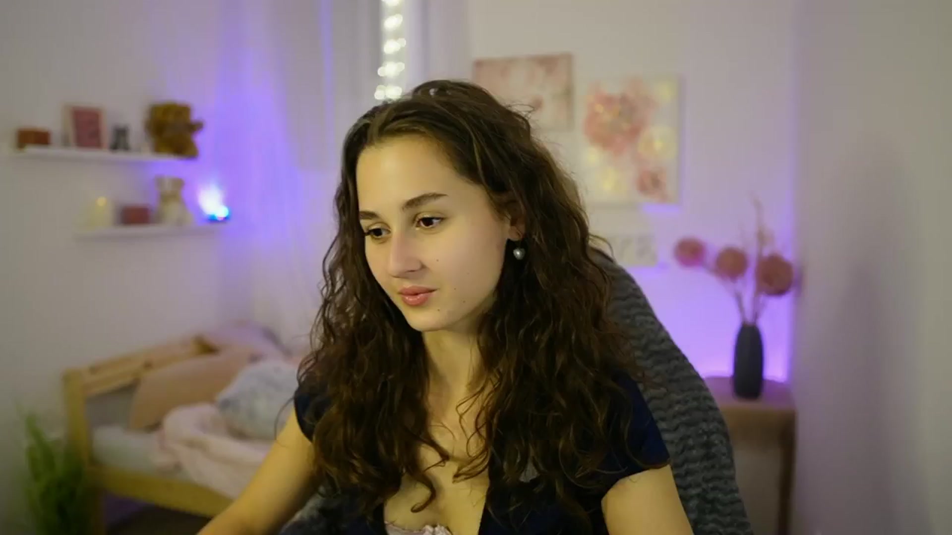 Gallery image thumbnail from Anita_Grey_'s myfreecams stream on, 10/05/2025, 19:32 image 3 of 20