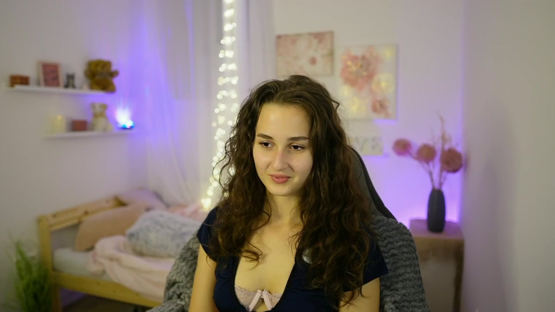 Gallery image thumbnail from Anita_Grey_'s myfreecams stream on, 10/05/2025, 19:32 image 12 of 20