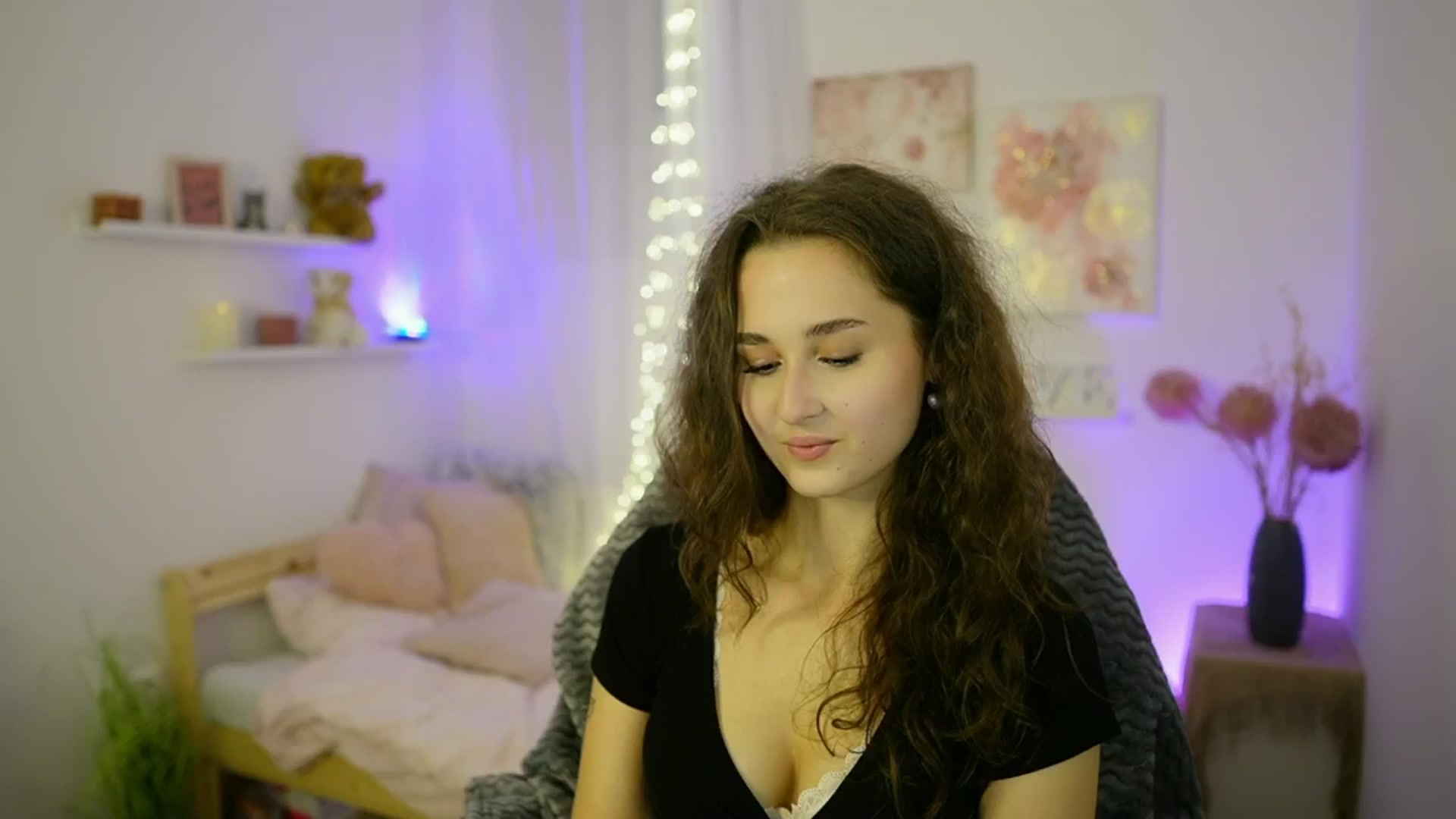 Gallery image thumbnail from Anita_Grey_'s myfreecams stream on, 10/07/2025, 19:58 image 13 of 20