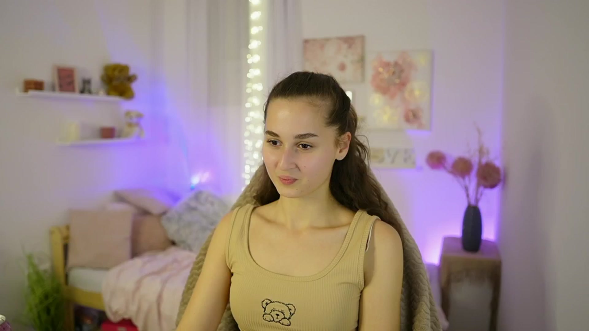 Gallery image thumbnail from Anita_Grey_'s myfreecams stream on, 10/09/2025, 19:23 image 9 of 20