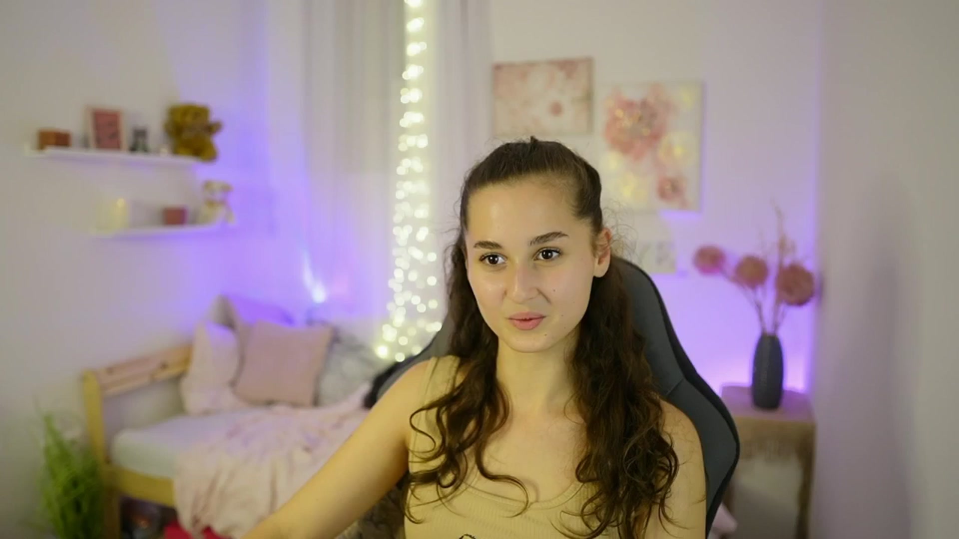 Gallery image thumbnail from Anita_Grey_'s myfreecams stream on, 10/09/2025, 22:09 image 13 of 20
