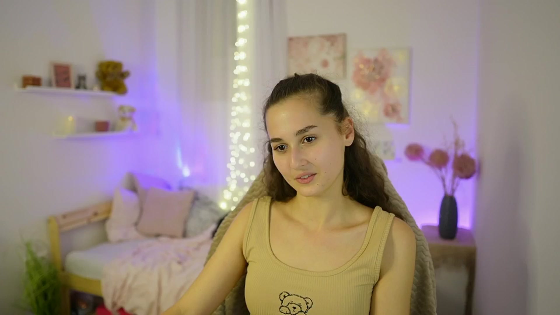 Gallery image thumbnail from Anita_Grey_'s myfreecams stream on, 10/09/2025, 22:09 image 2 of 20