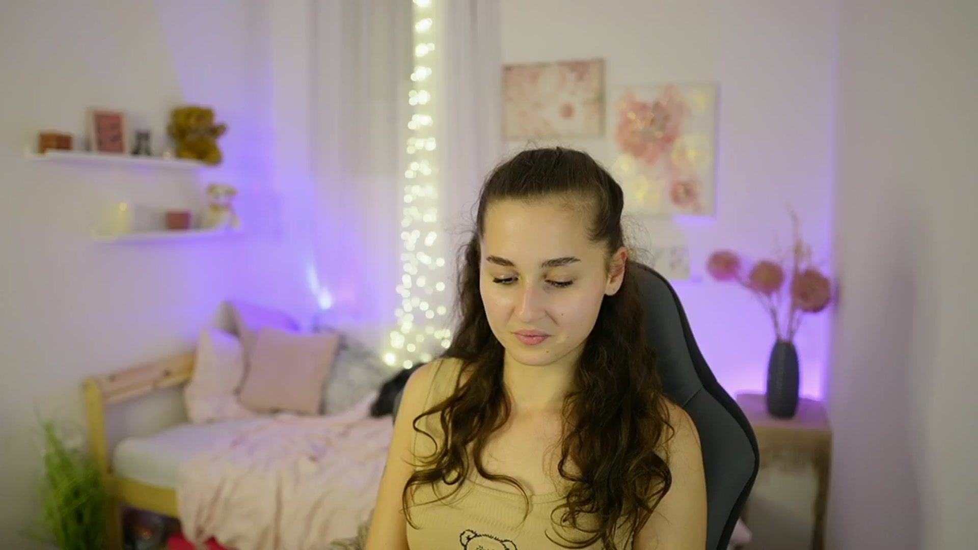Gallery image thumbnail from Anita_Grey_'s myfreecams stream on, 10/09/2025, 22:09 image 20 of 20