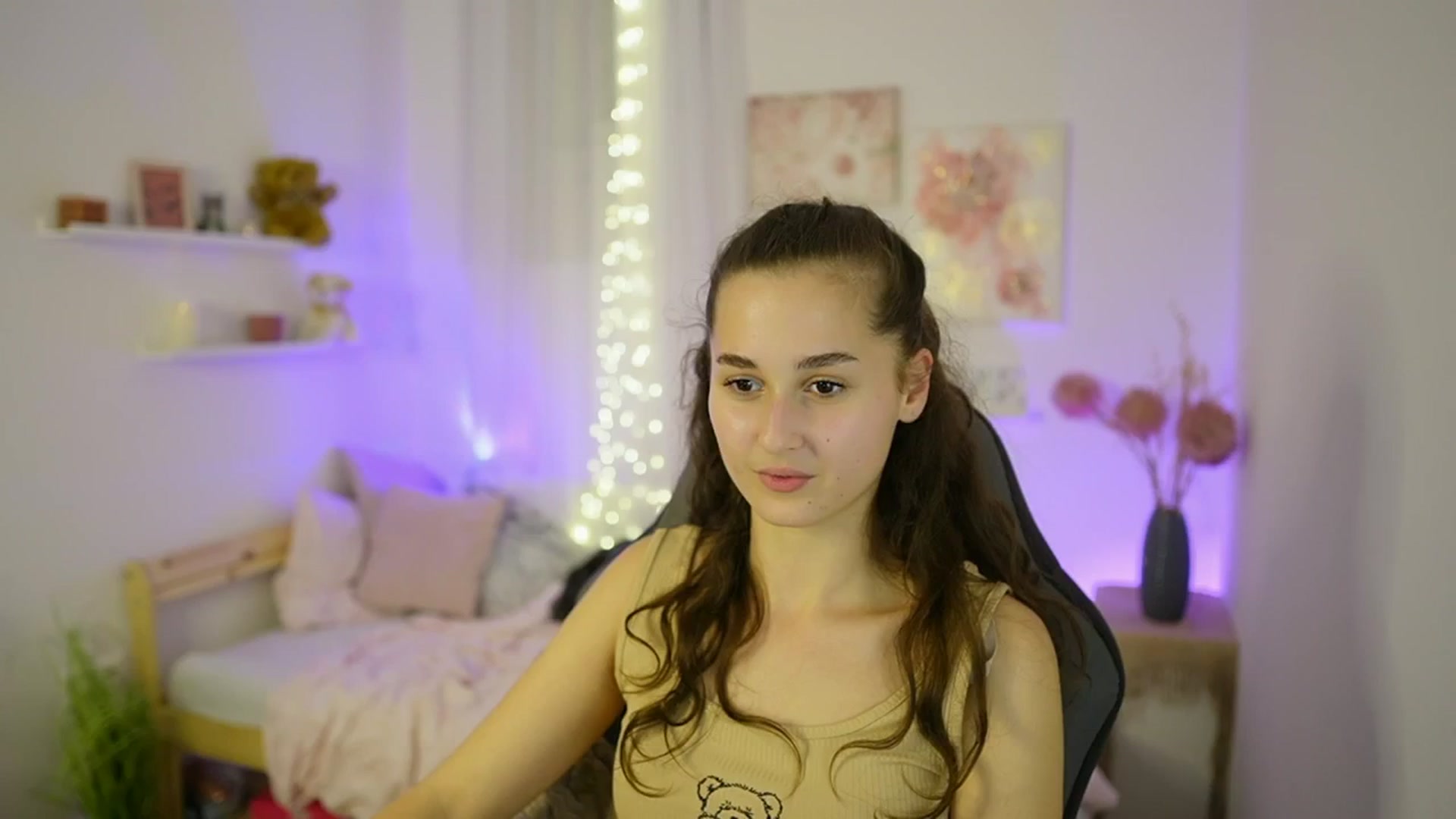 Gallery image thumbnail from Anita_Grey_'s myfreecams stream on, 10/09/2025, 22:09 image 11 of 20