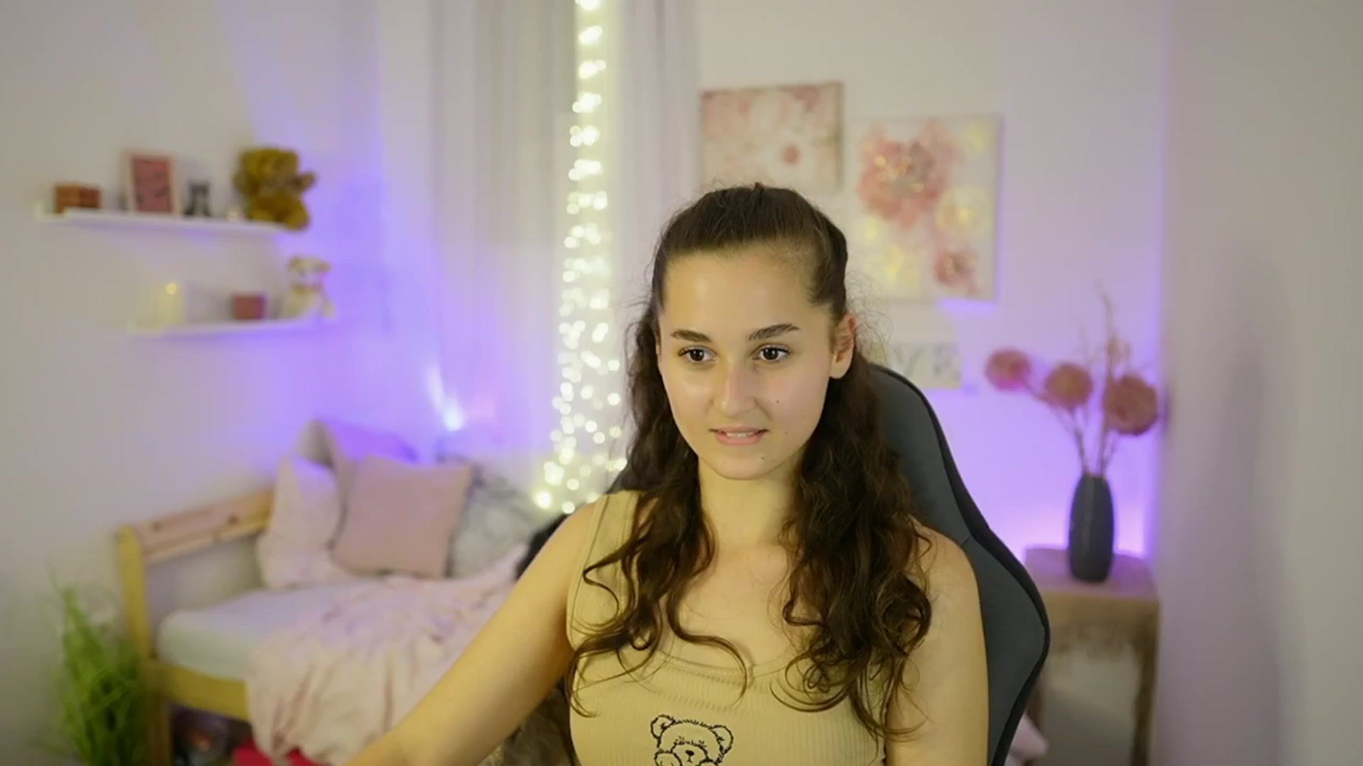 Gallery image thumbnail from Anita_Grey_'s myfreecams stream on, 10/09/2025, 22:09 image 17 of 20