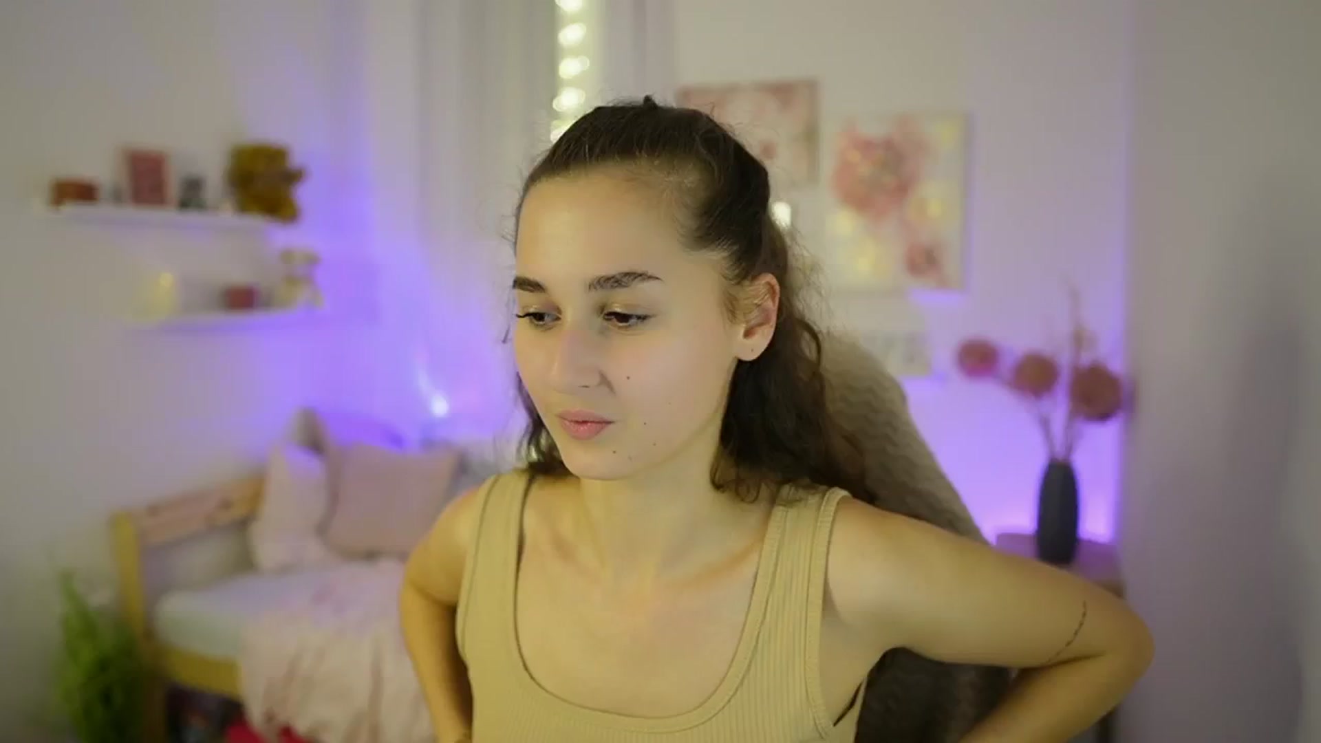 Gallery image thumbnail from Anita_Grey_'s myfreecams stream on, 10/09/2025, 22:09 image 3 of 20
