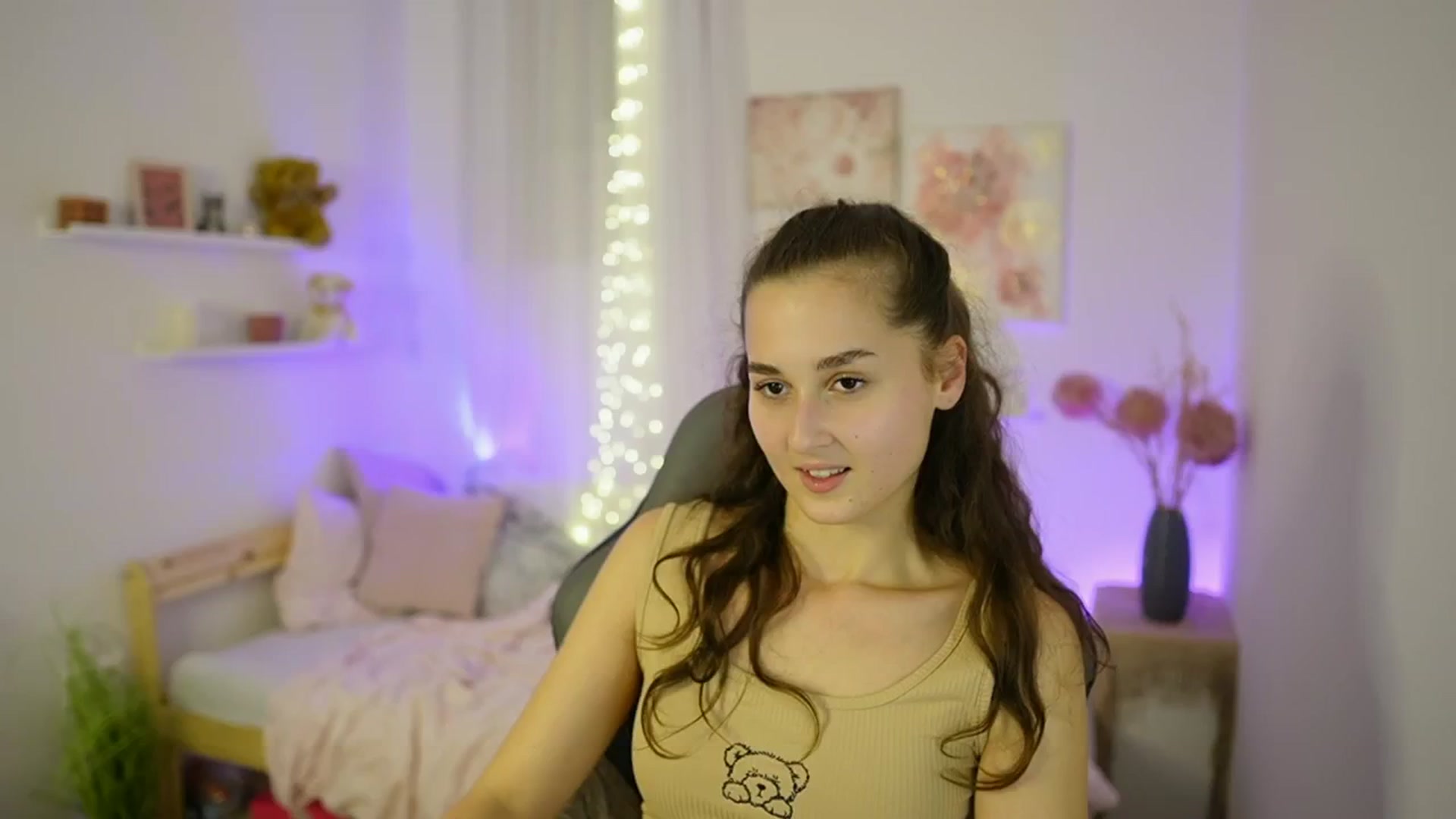 Gallery image thumbnail from Anita_Grey_'s myfreecams stream on, 10/09/2025, 22:09 image 9 of 20
