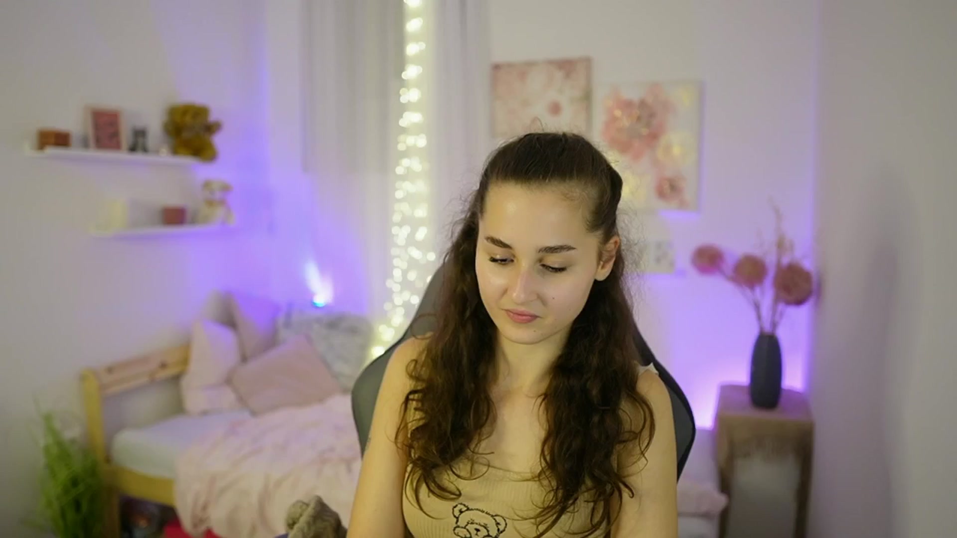 Gallery image thumbnail from Anita_Grey_'s myfreecams stream on, 10/10/2025, 24:03 image 10 of 20