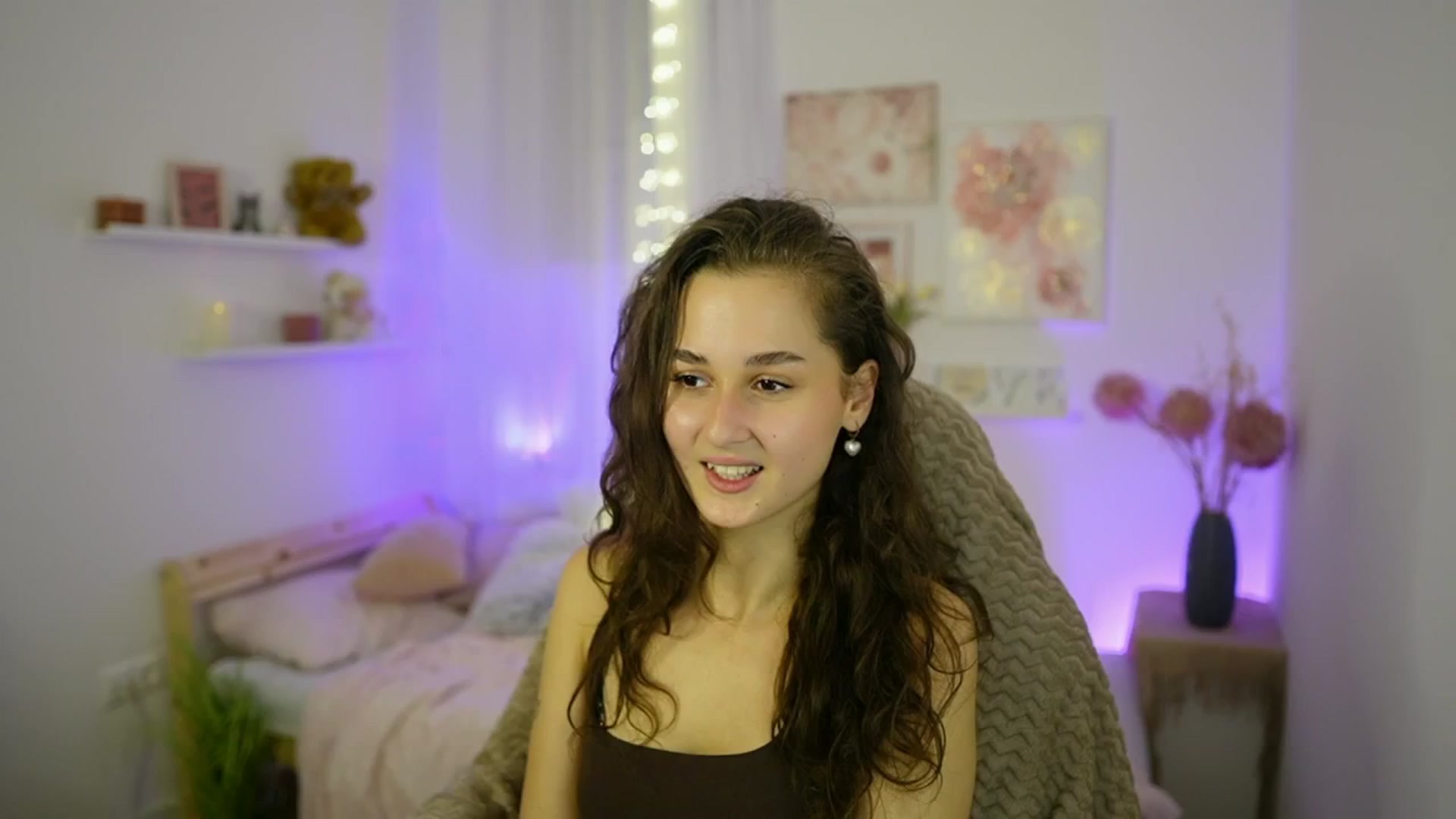 Gallery image thumbnail from Anita_Grey_'s myfreecams stream on, 10/12/2025, 20:15 image 9 of 20