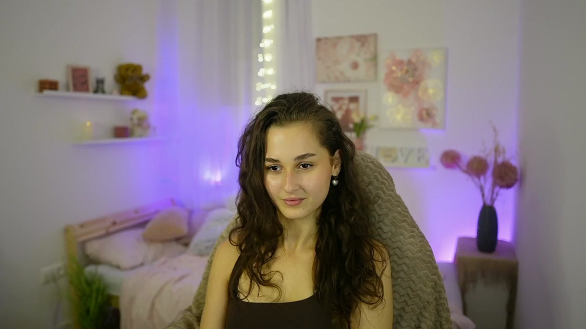 Gallery image thumbnail from Anita_Grey_'s myfreecams stream on, 10/12/2025, 20:15 image 20 of 20