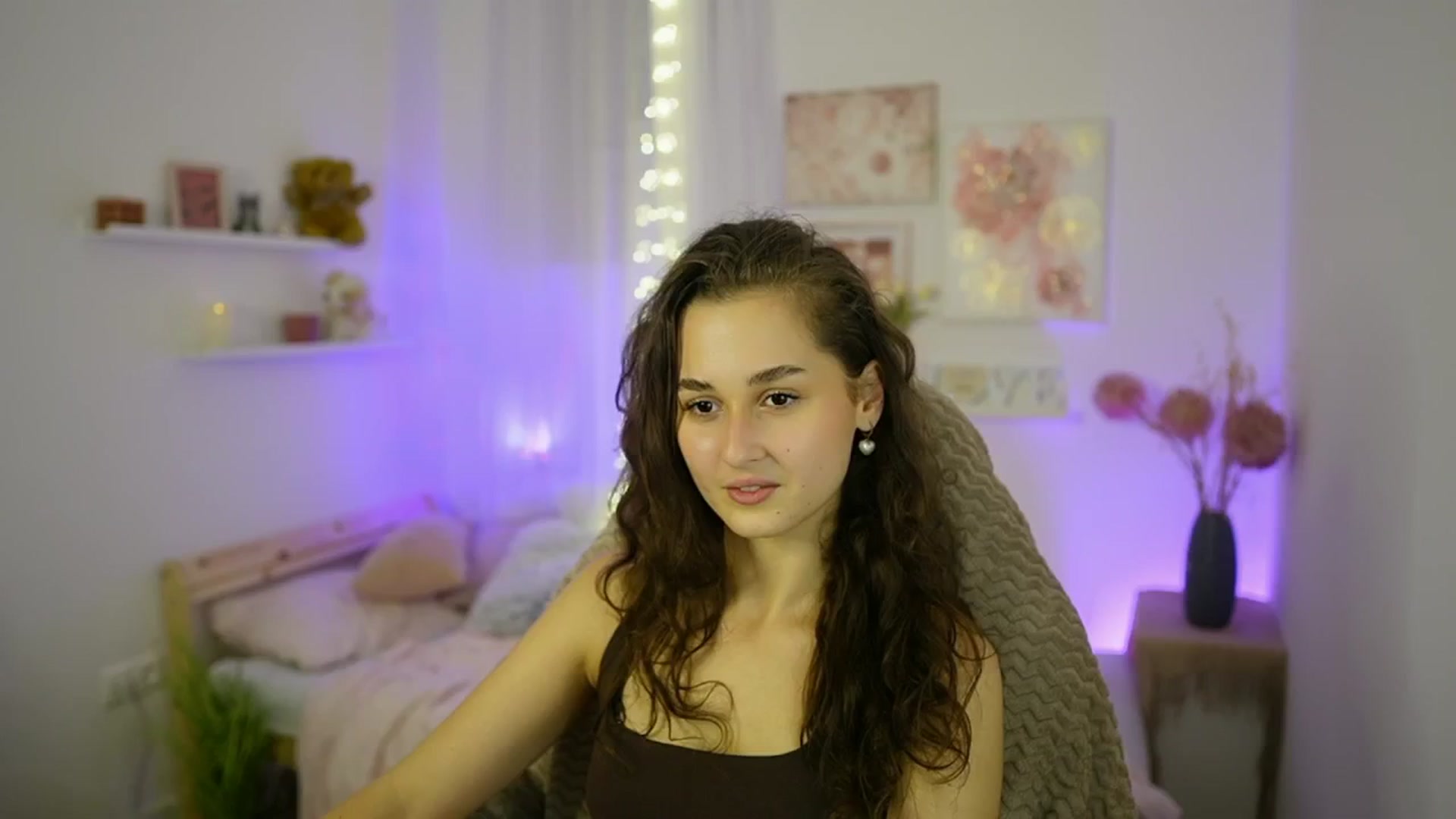 Gallery image thumbnail from Anita_Grey_'s myfreecams stream on, 10/12/2025, 20:15 image 14 of 20