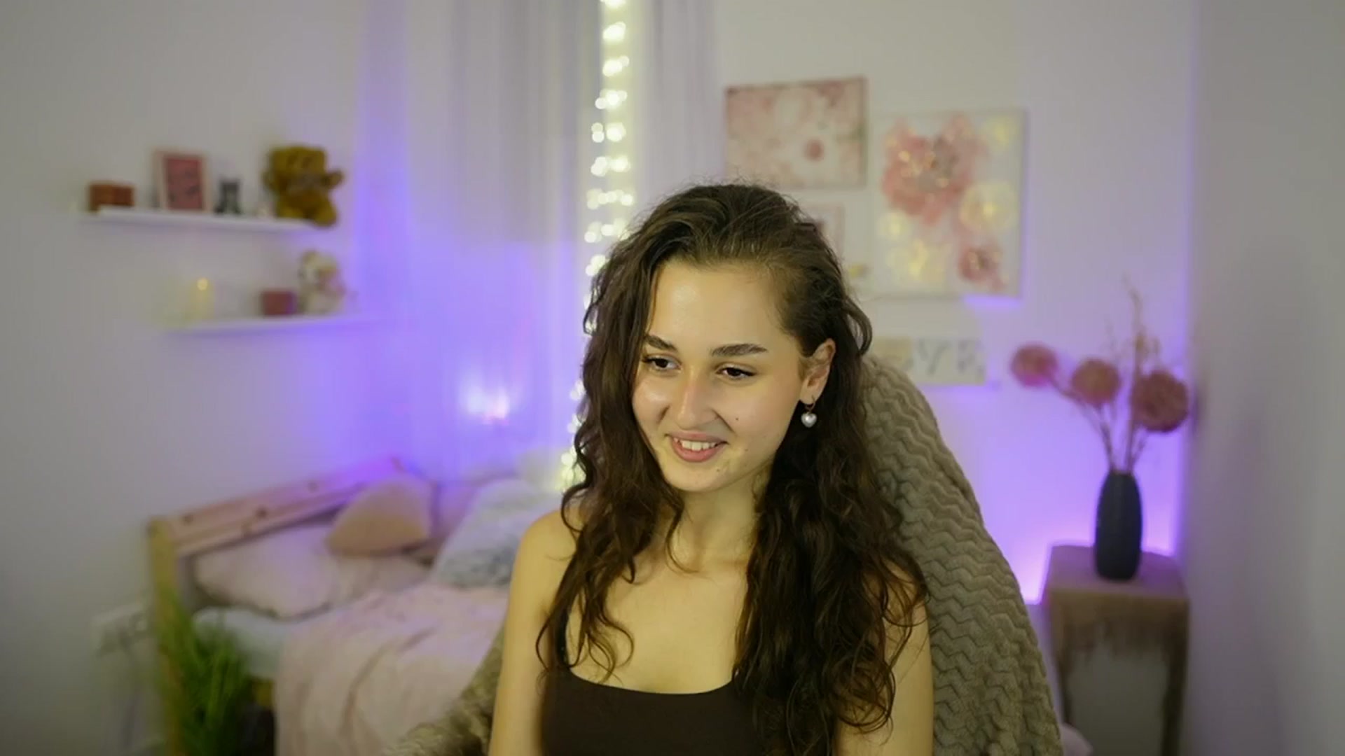 Gallery image thumbnail from Anita_Grey_'s myfreecams stream on, 10/12/2025, 20:15 image 7 of 20