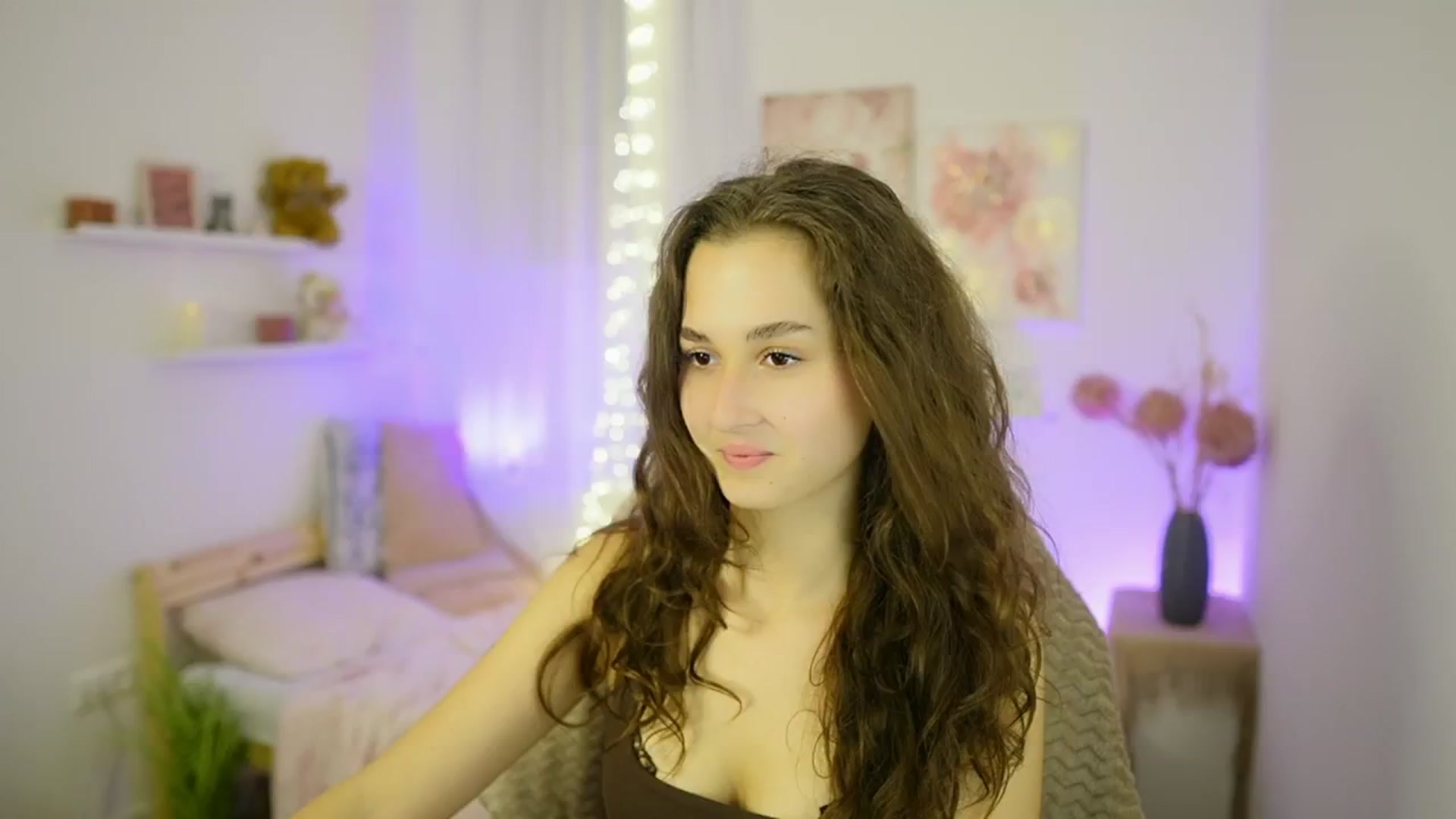 Gallery image thumbnail from Anita_Grey_'s myfreecams stream on, 10/12/2025, 21:23 image 13 of 20