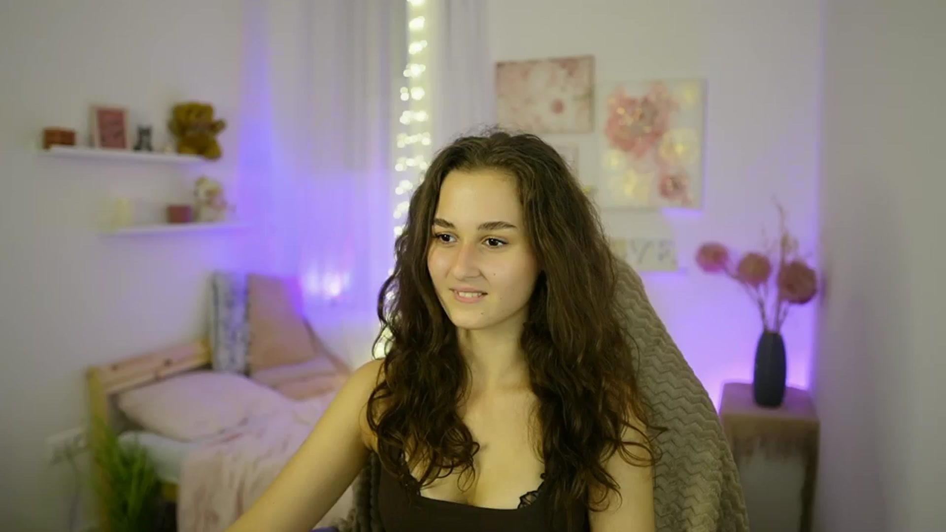 Gallery image thumbnail from Anita_Grey_'s myfreecams stream on, 10/12/2025, 21:23 image 1 of 20