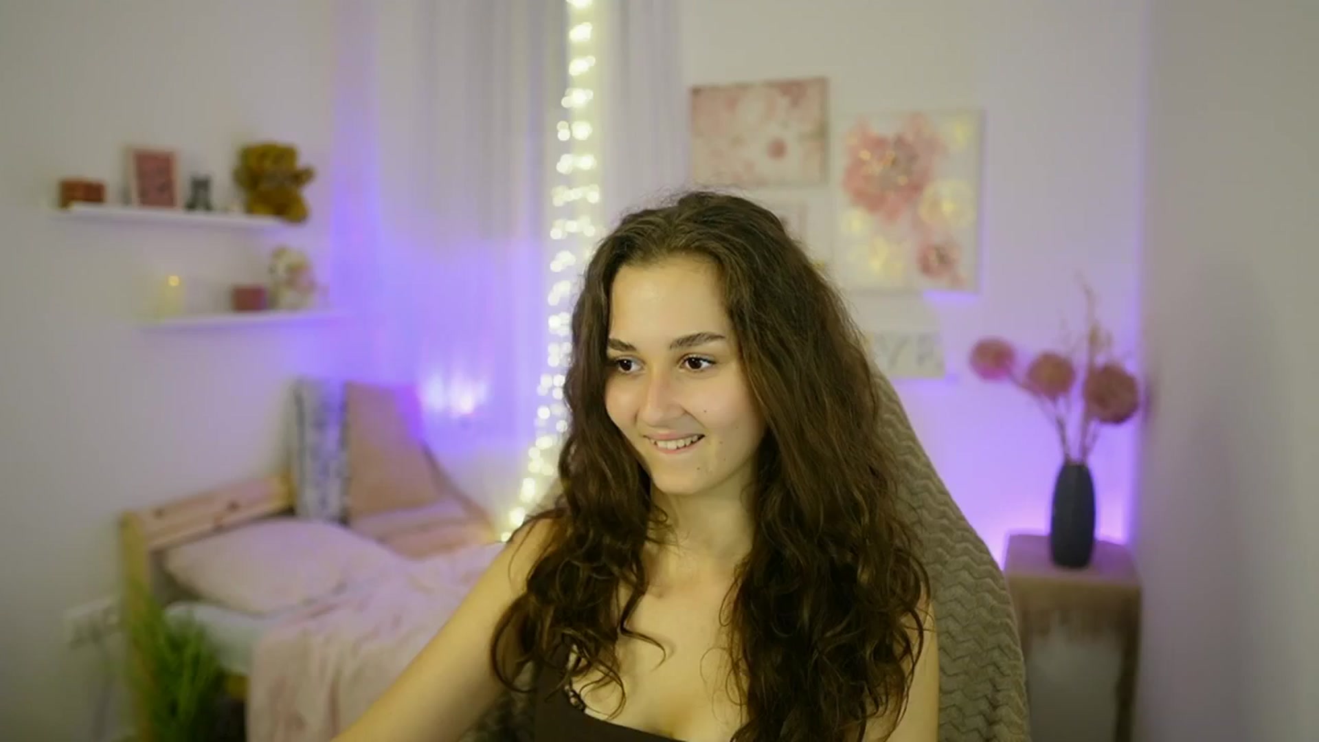 Gallery image thumbnail from Anita_Grey_'s myfreecams stream on, 10/12/2025, 21:23 image 14 of 20