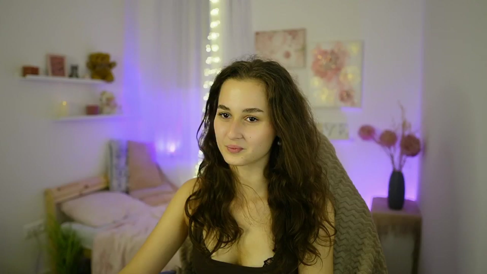 Gallery image thumbnail from Anita_Grey_'s myfreecams stream on, 10/12/2025, 21:23 image 5 of 20