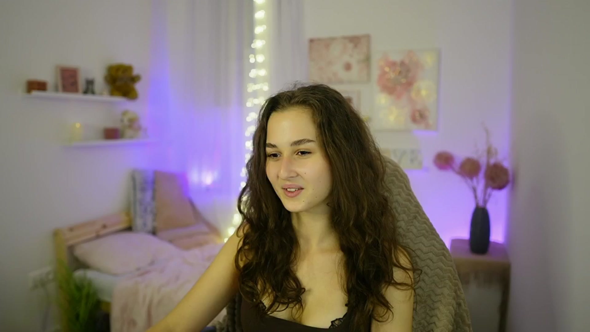 Gallery image thumbnail from Anita_Grey_'s myfreecams stream on, 10/12/2025, 21:23 image 3 of 20