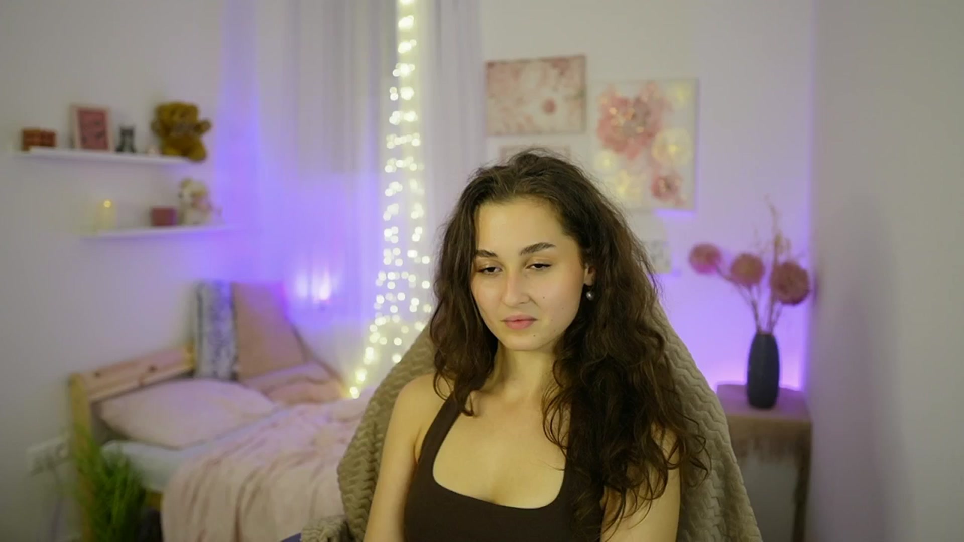 Gallery image thumbnail from Anita_Grey_'s myfreecams stream on, 10/12/2025, 23:22 image 14 of 20