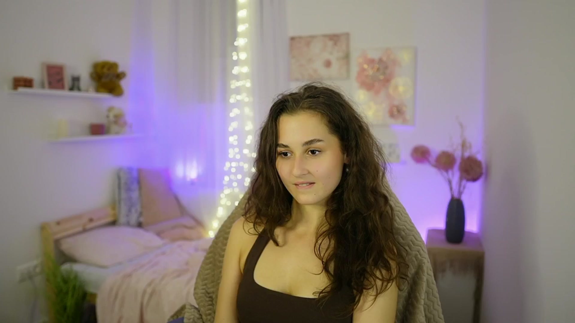 Gallery image thumbnail from Anita_Grey_'s myfreecams stream on, 10/12/2025, 23:22 image 18 of 20