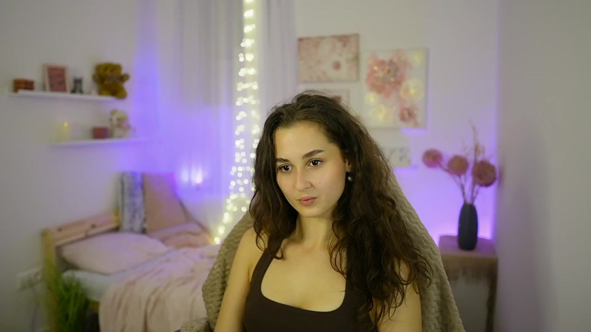Gallery image thumbnail from Anita_Grey_'s myfreecams stream on, 10/12/2025, 23:22 image 13 of 20
