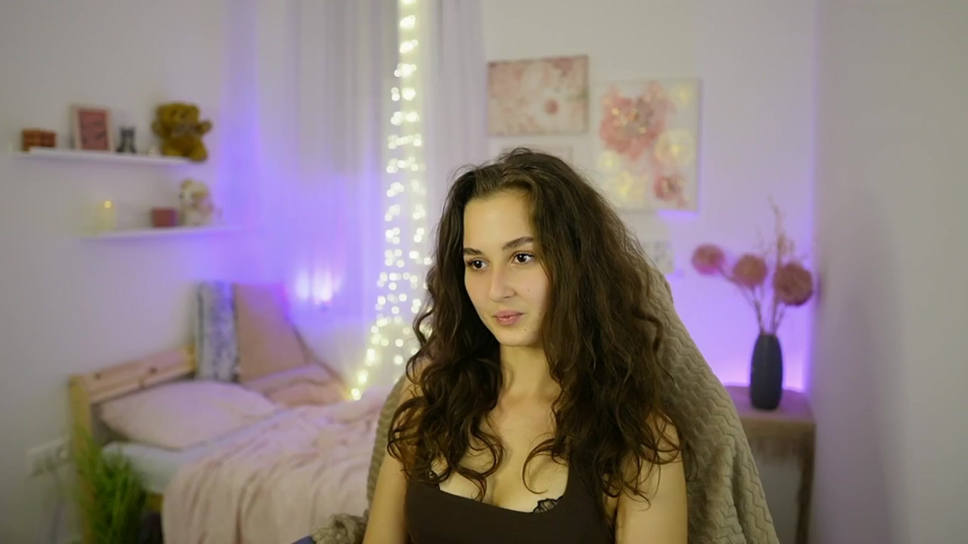 Gallery image thumbnail from Anita_Grey_'s myfreecams stream on, 10/12/2025, 23:22 image 7 of 20
